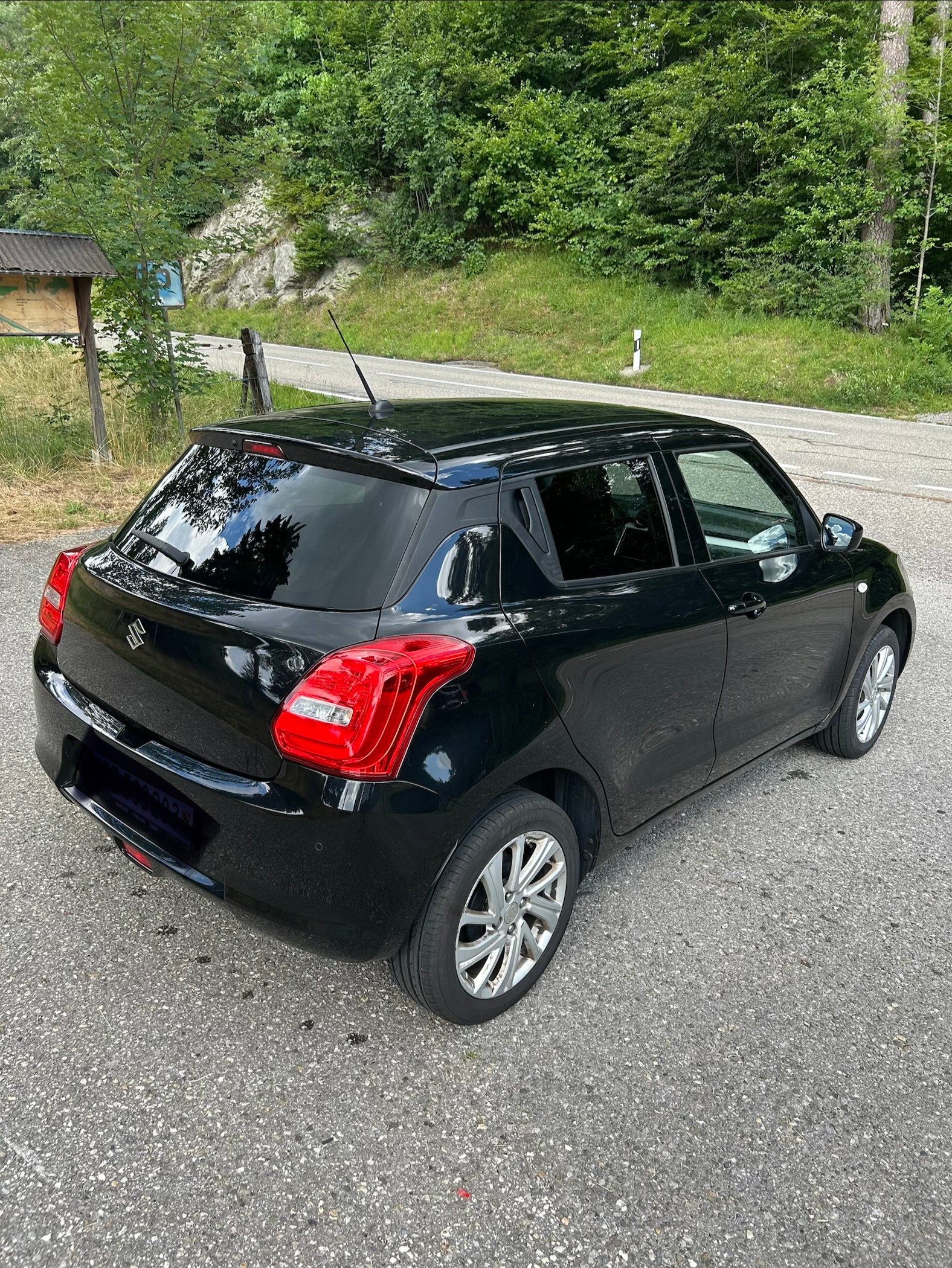 SUZUKI 1.2 Compact Top Hybrid 4x4-image-1