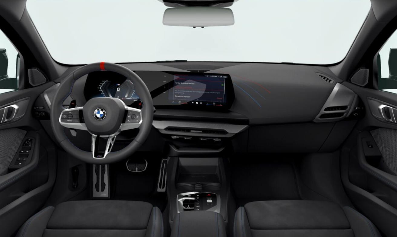 BMW M135 xDrive-image-3