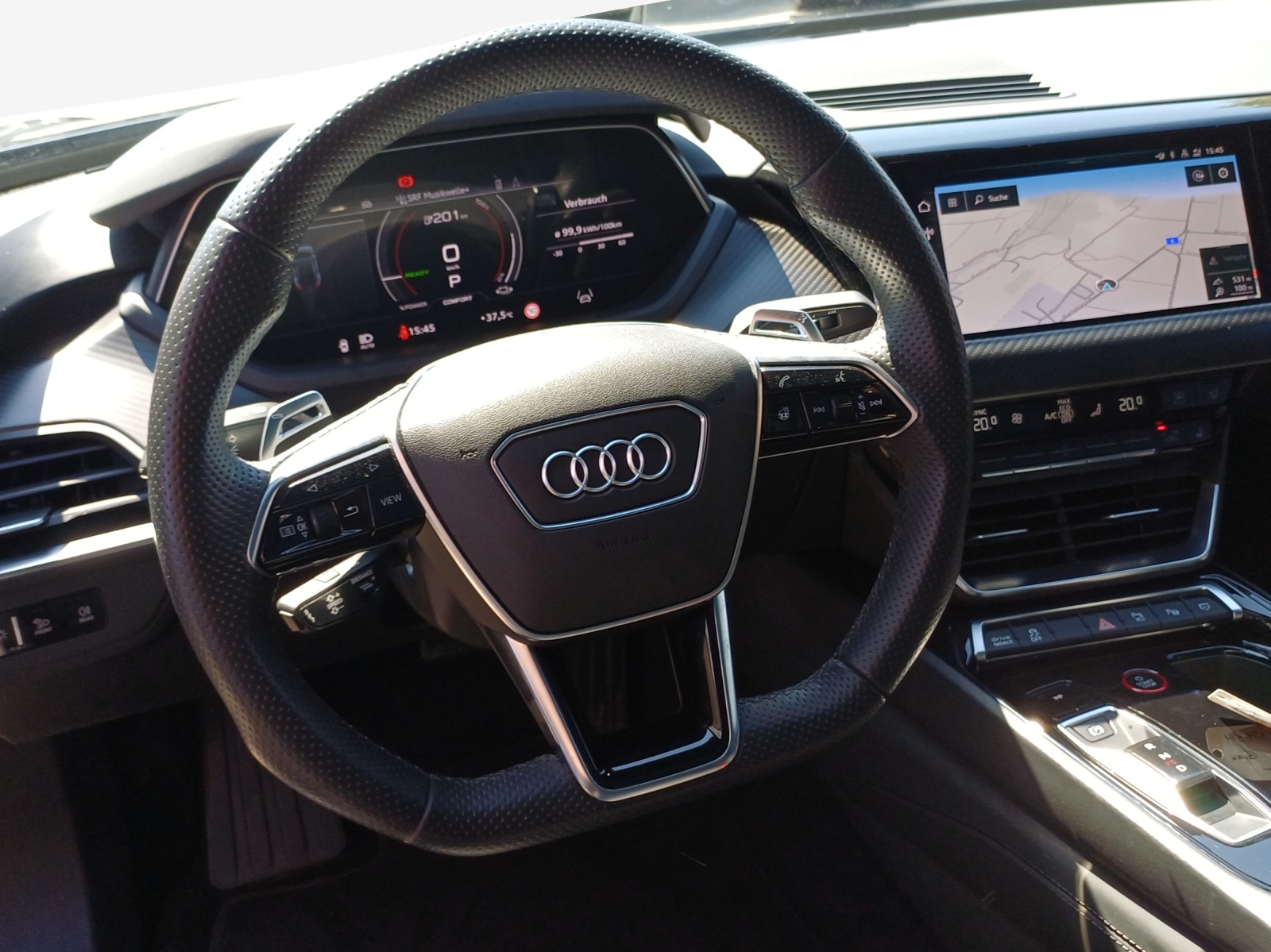AUDI e-tron GT quattro-image-10