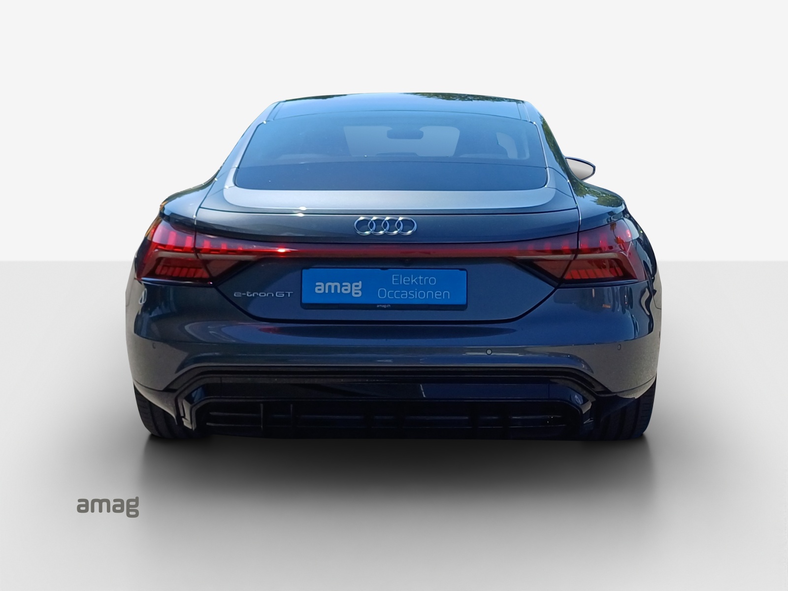 AUDI e-tron GT quattro-image-4