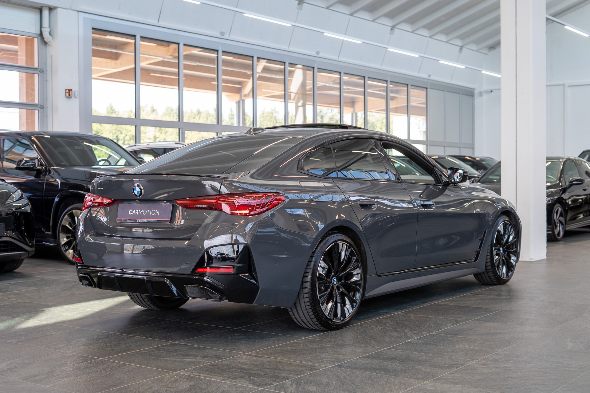 BMW M440i xDrive Gran Coupé / LCI / Panorama-Schiebedach / Head-Up Display-image-6