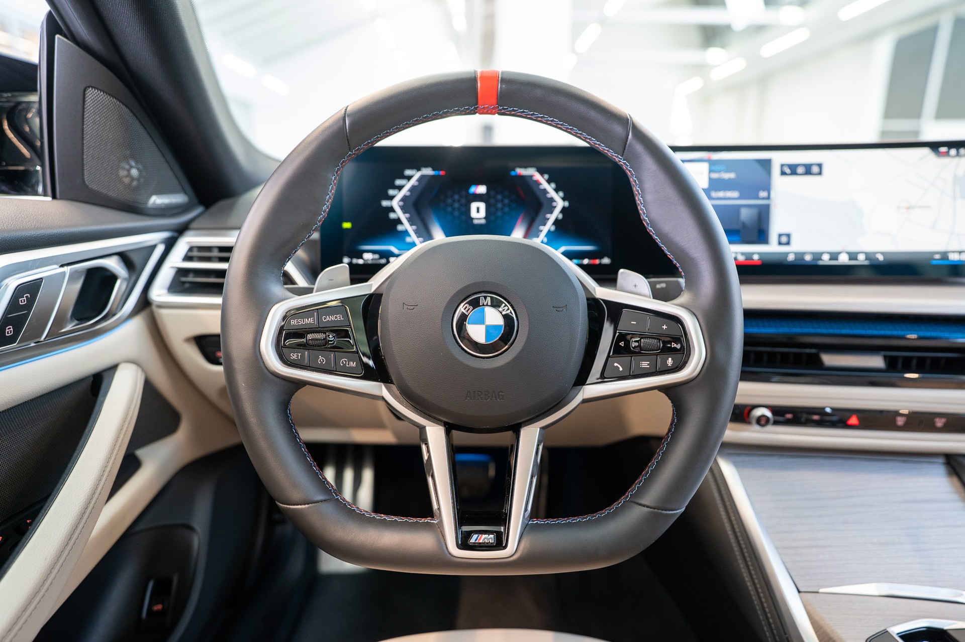 BMW M440i xDrive Gran Coupé / LCI / Panorama-Schiebedach / Head-Up Display-image-16
