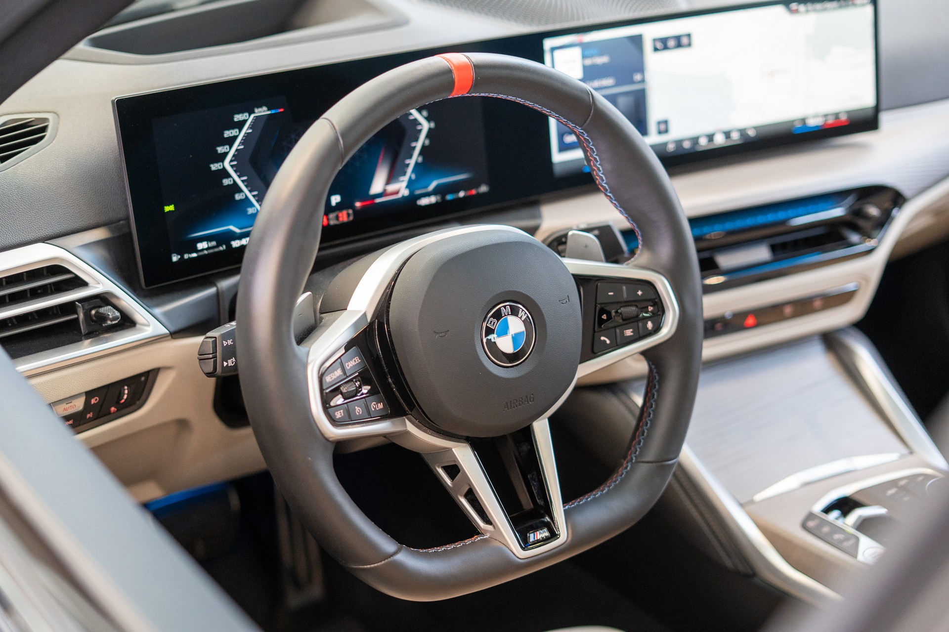 BMW M440i xDrive Gran Coupé / LCI / Panorama-Schiebedach / Head-Up Display-image-7