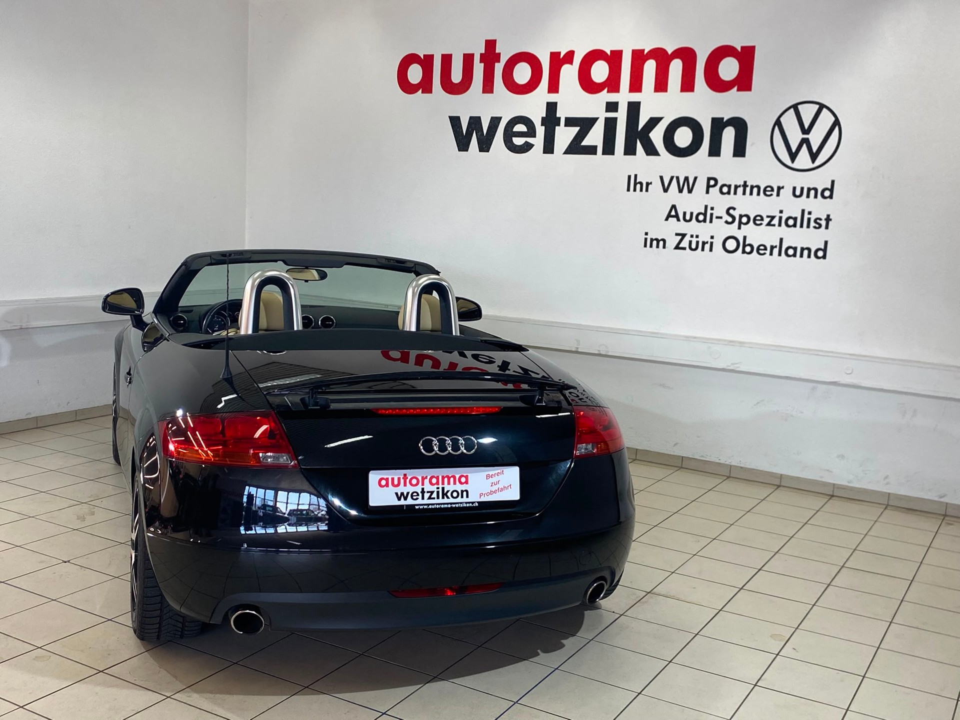 AUDI TT Roadster 3.2 quattro-image-6