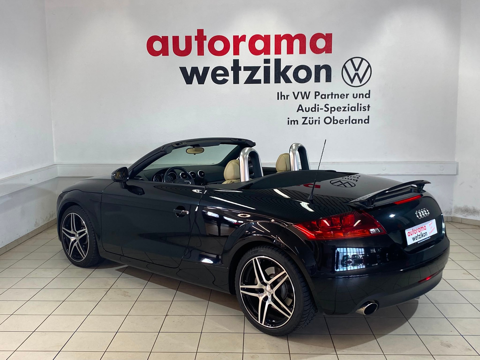 AUDI TT Roadster 3.2 quattro-image-4