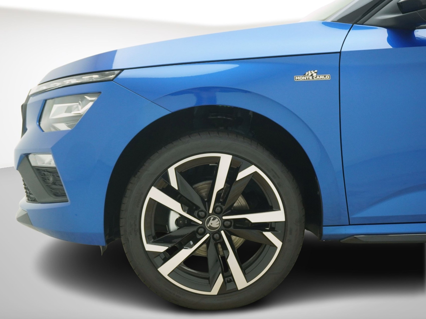SKODA Kamiq 1.5 TSI Monte Carlo-image-9