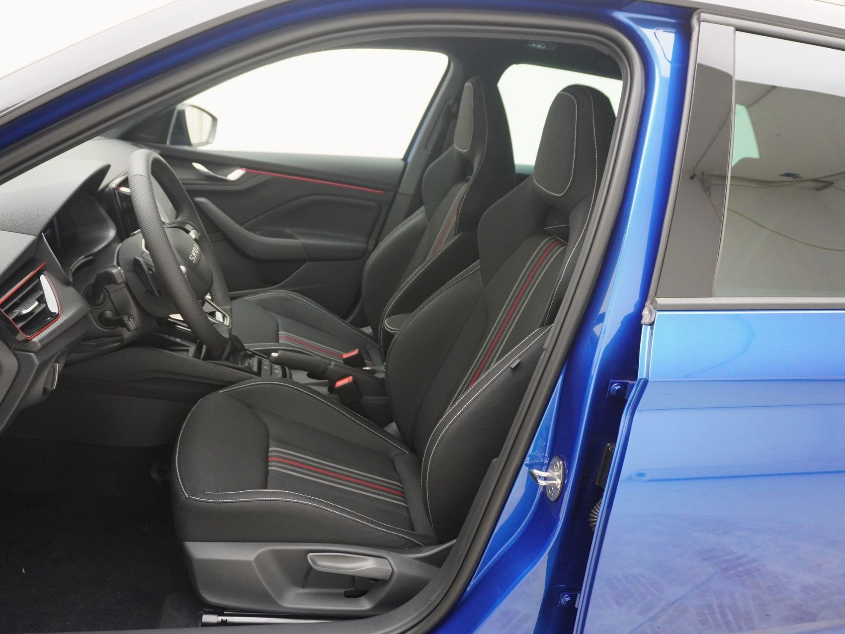 SKODA Kamiq 1.5 TSI Monte Carlo-image-12