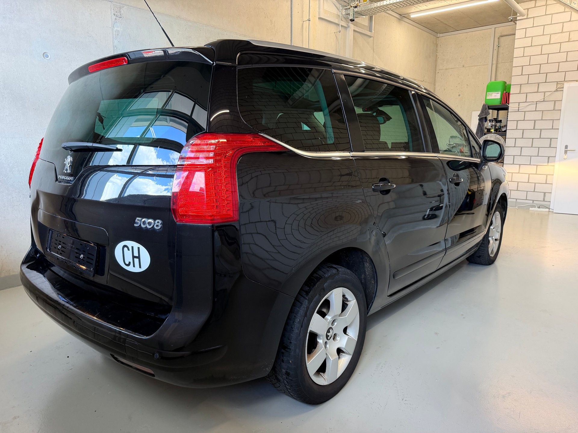 PEUGEOT 5008 1.2 Pure Tech Allure 7-Plätzer-image-3