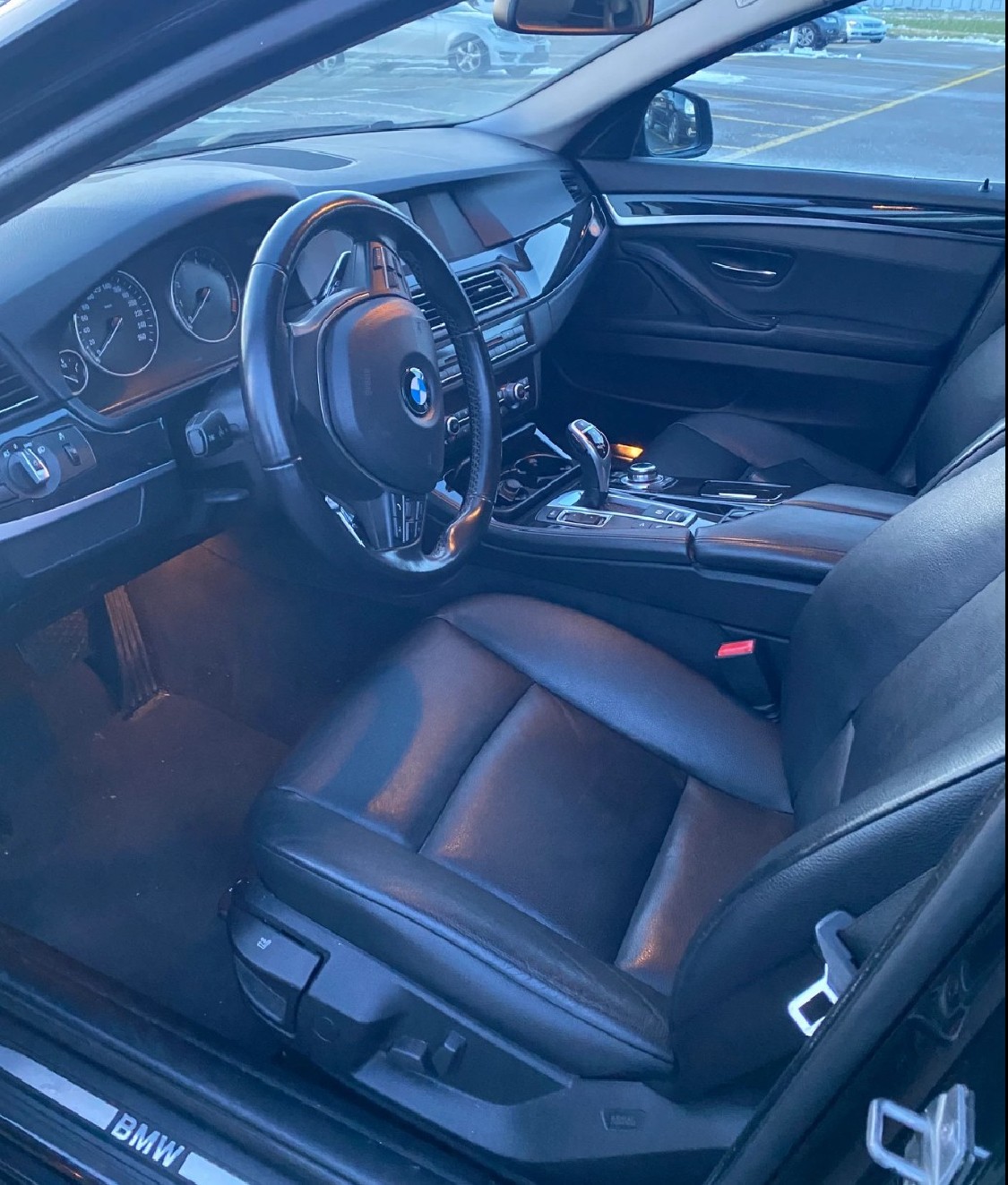 BMW 528i xDrive Steptronic-image-5