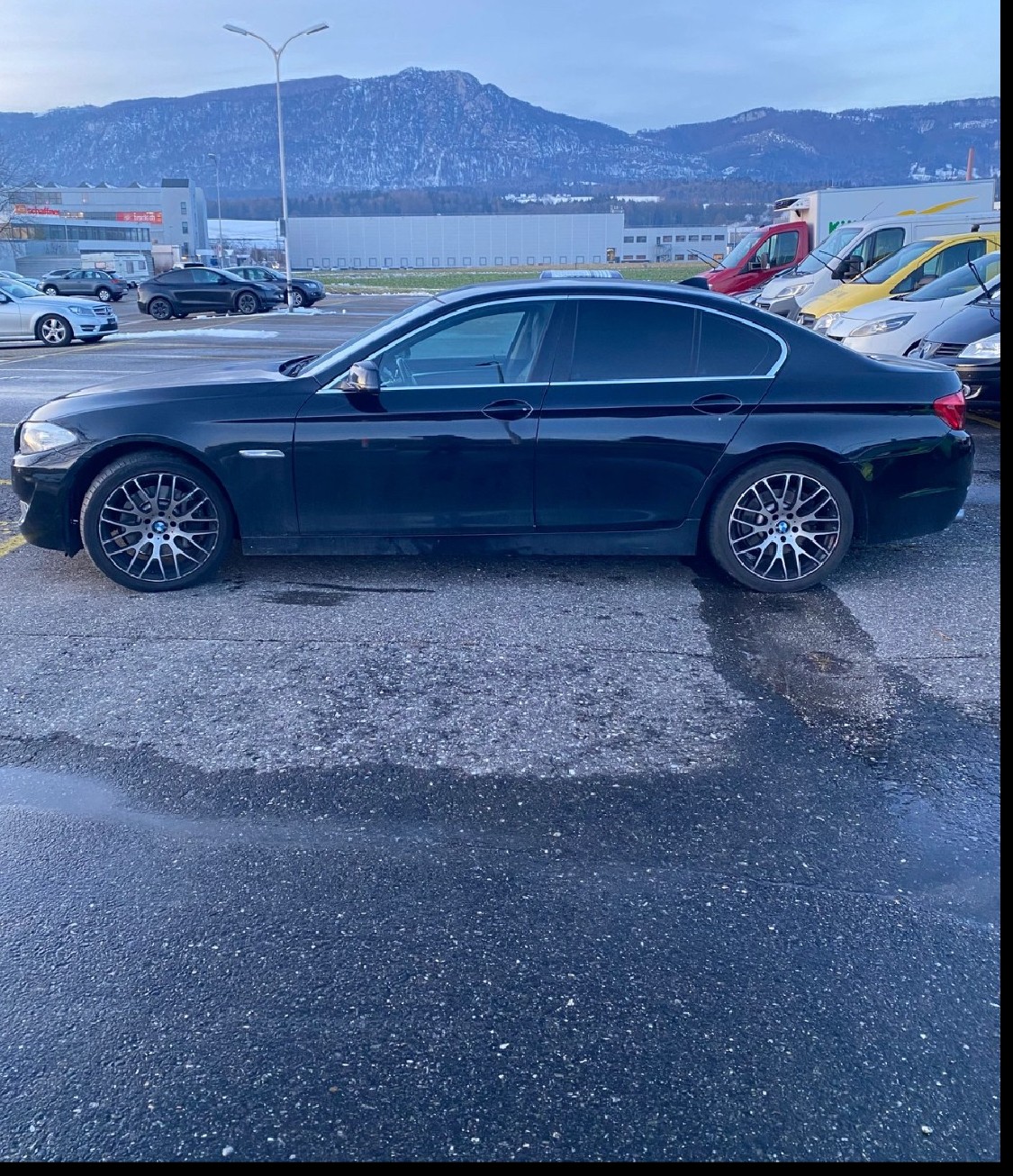 BMW 528i xDrive Steptronic-image-13