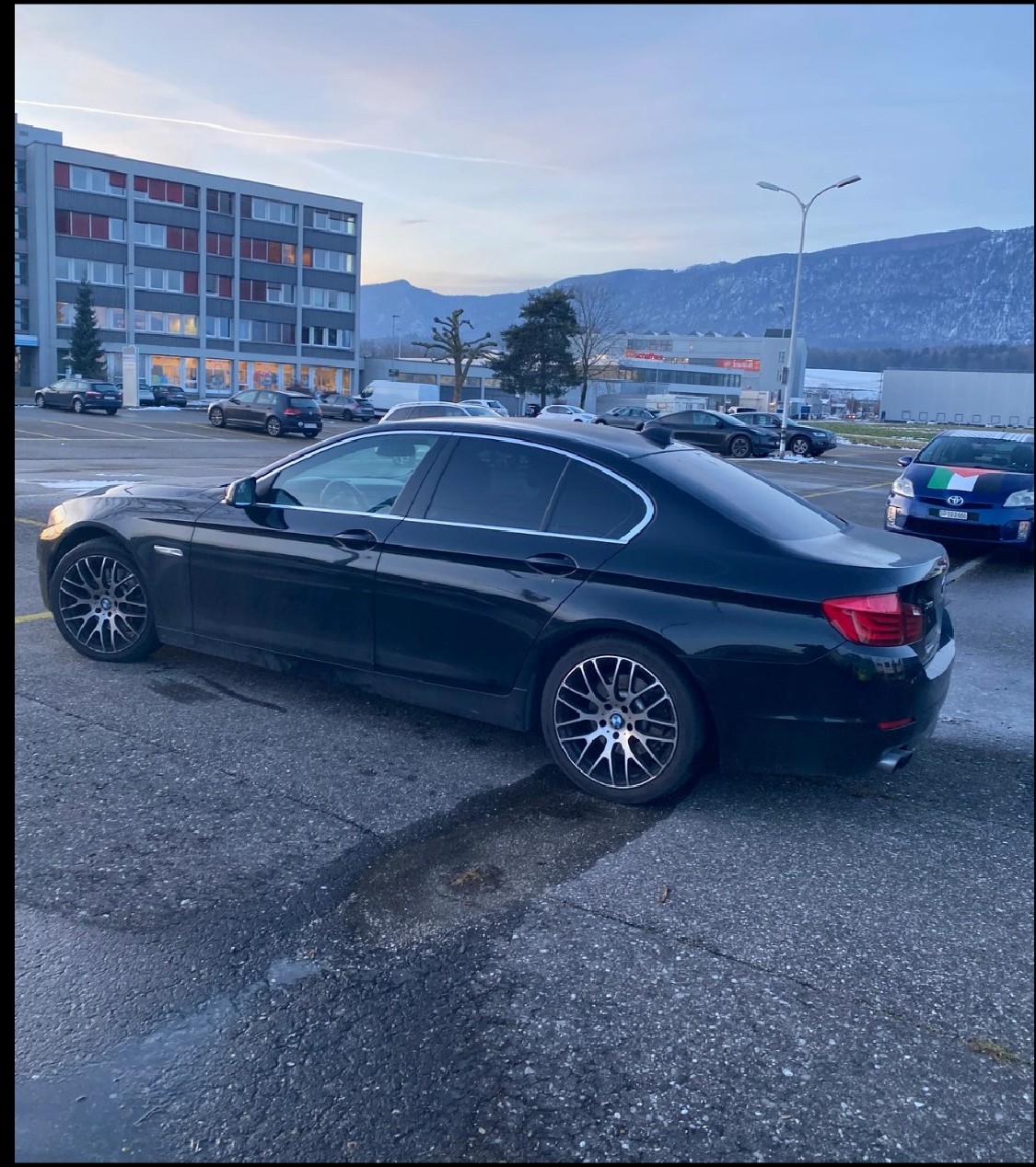 BMW 528i xDrive Steptronic-image-14