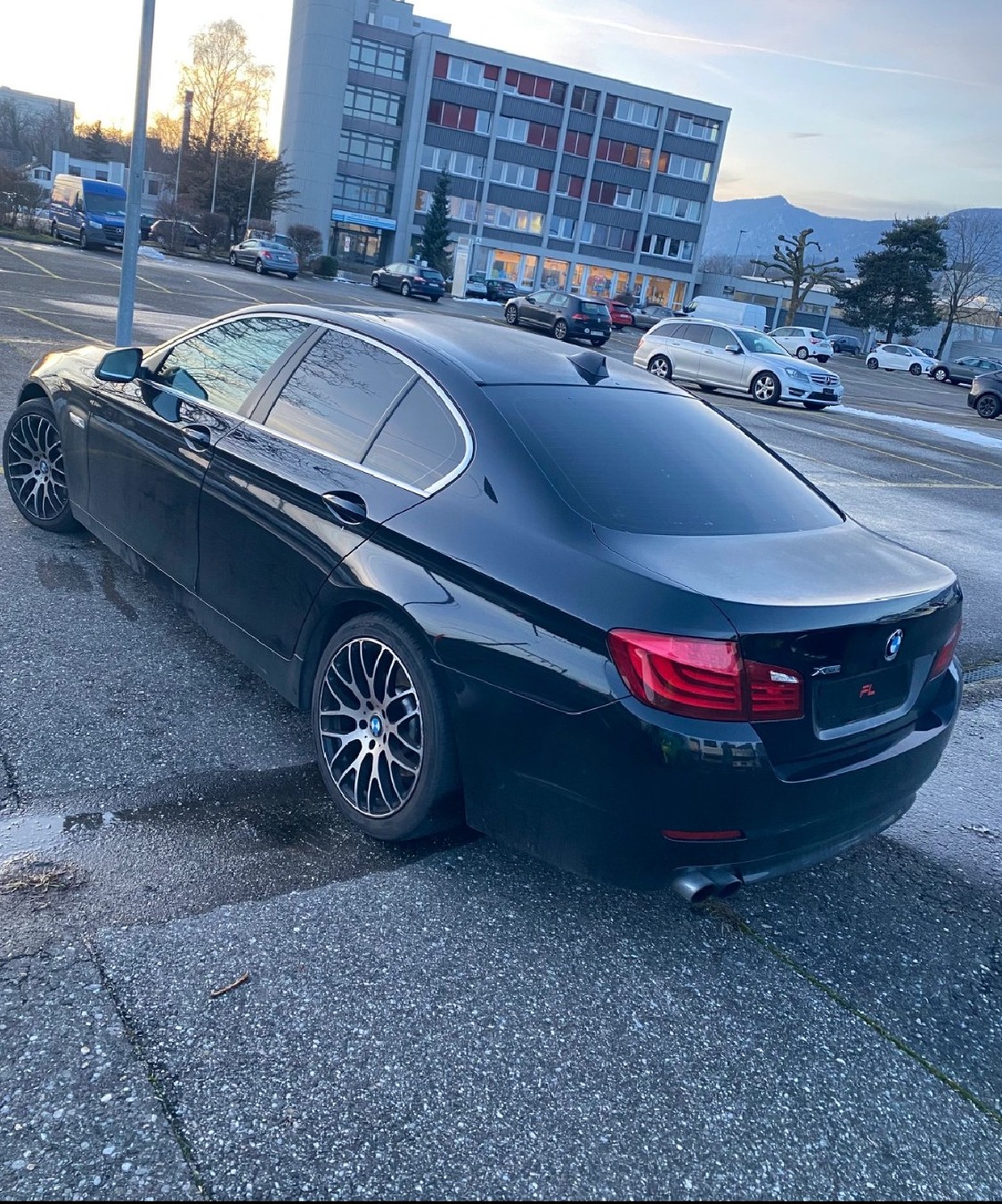 BMW 528i xDrive Steptronic-image-6