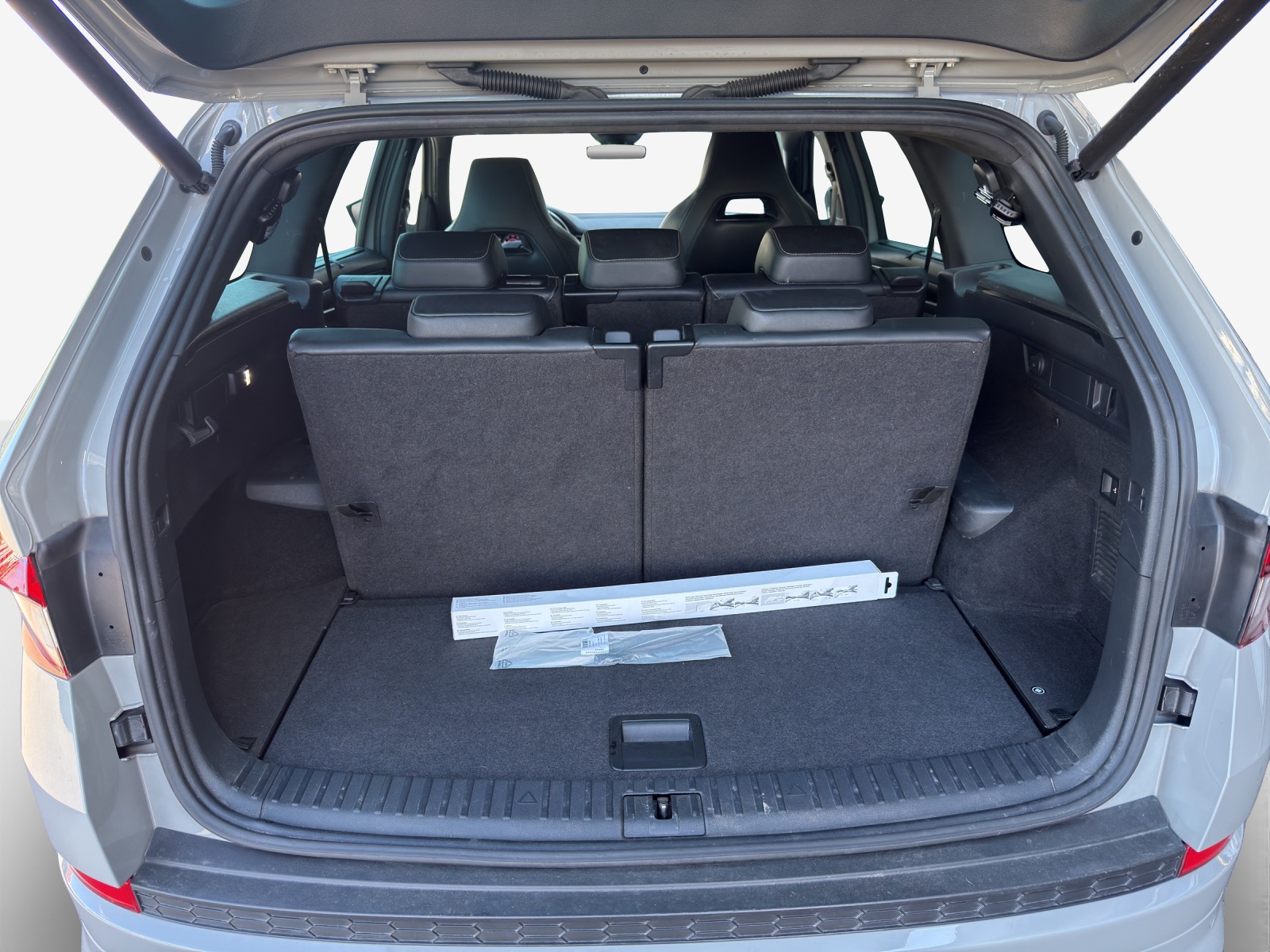 SKODA Kodiaq 2.0 TSI 4x4 Sport Line-image-12