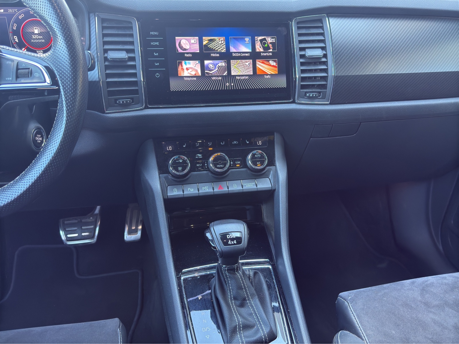 SKODA Kodiaq 2.0 TSI 4x4 Sport Line-image-10