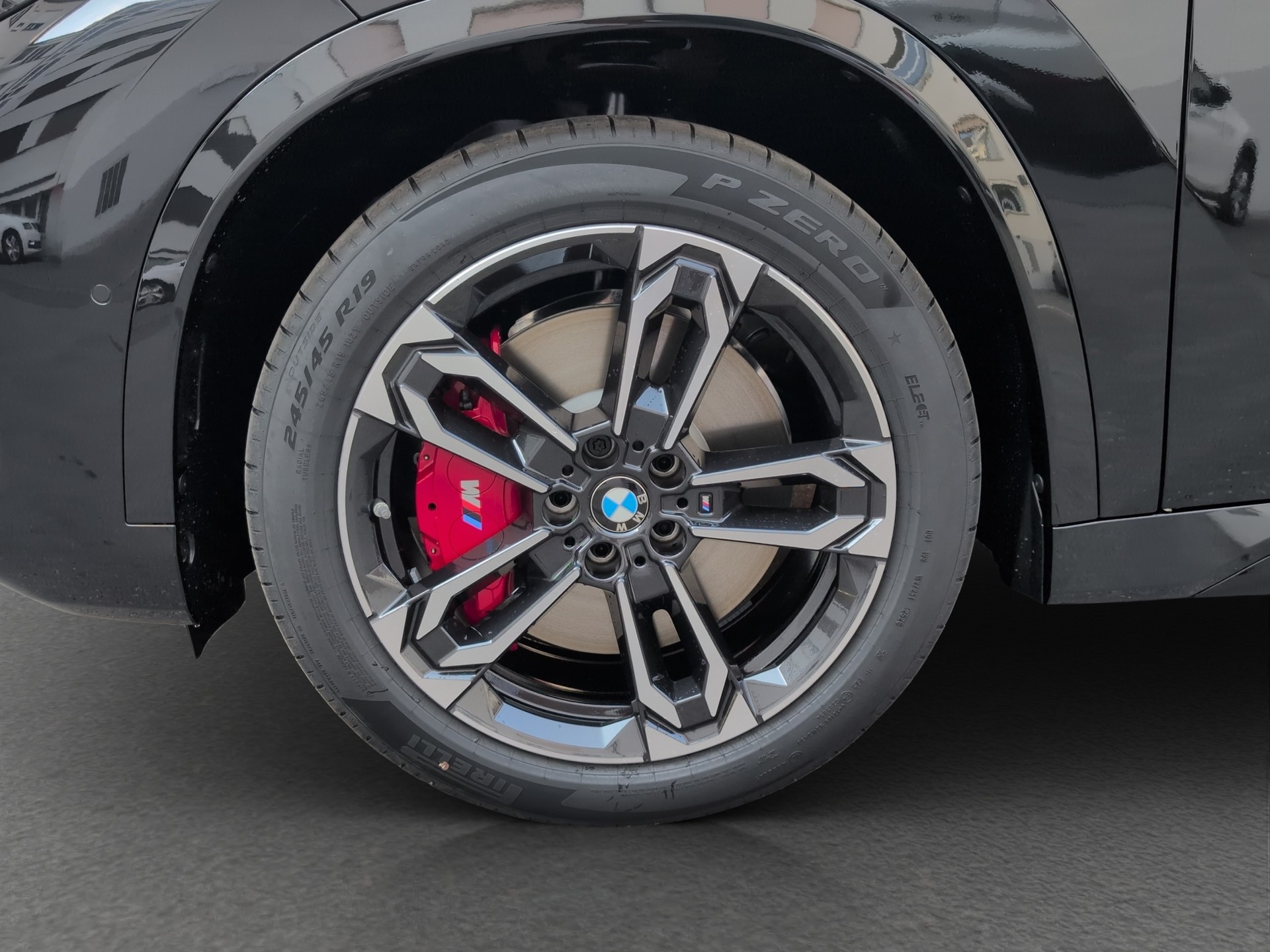 BMW iX1 xDrive 30 M Sport Pro-image-12
