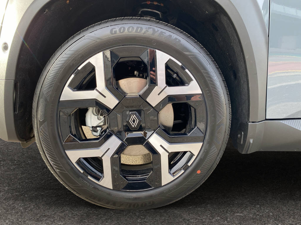 RENAULT R4 E-Tech electric techno 150PS Comfort Range-image-15