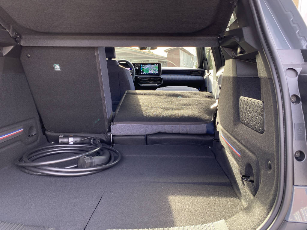 RENAULT R4 E-Tech electric techno 150PS Comfort Range-image-14