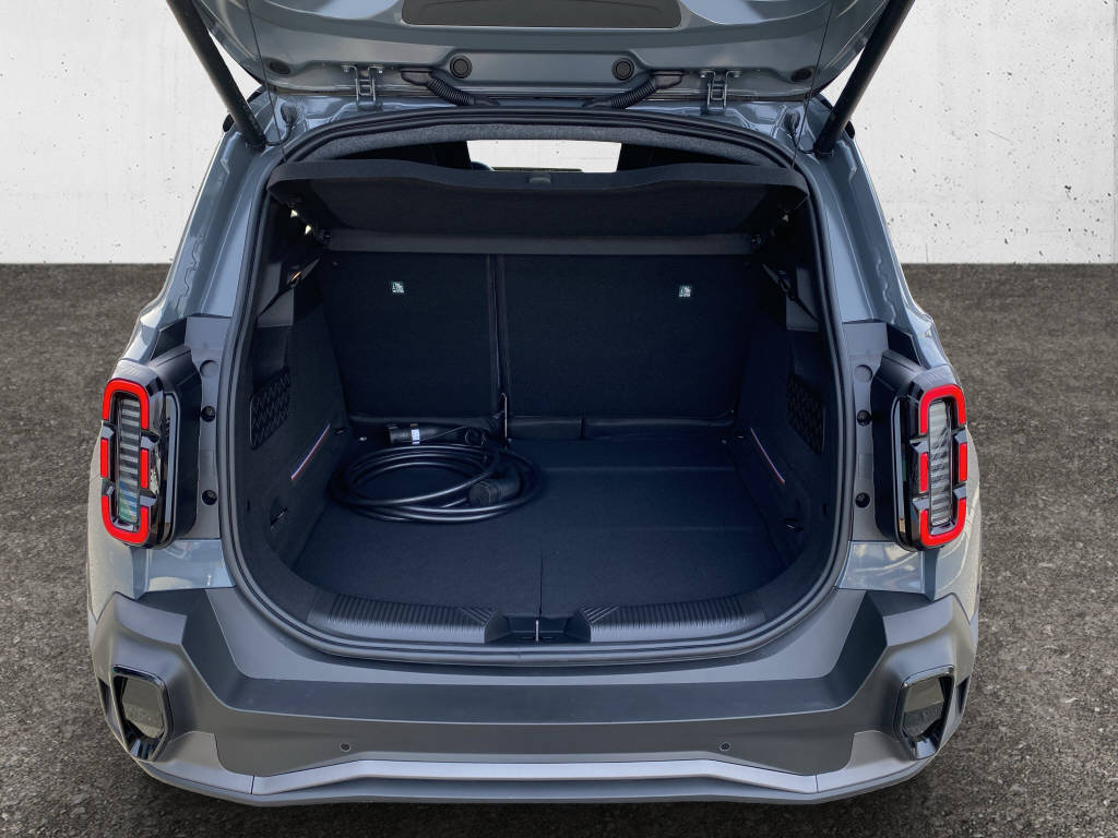 RENAULT R4 E-Tech electric techno 150PS Comfort Range-image-13
