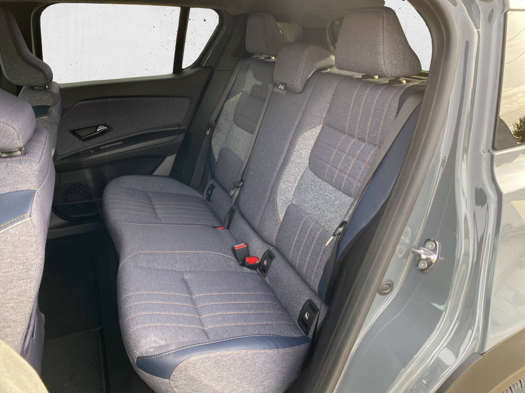 RENAULT R4 E-Tech electric techno 150PS Comfort Range-image-12