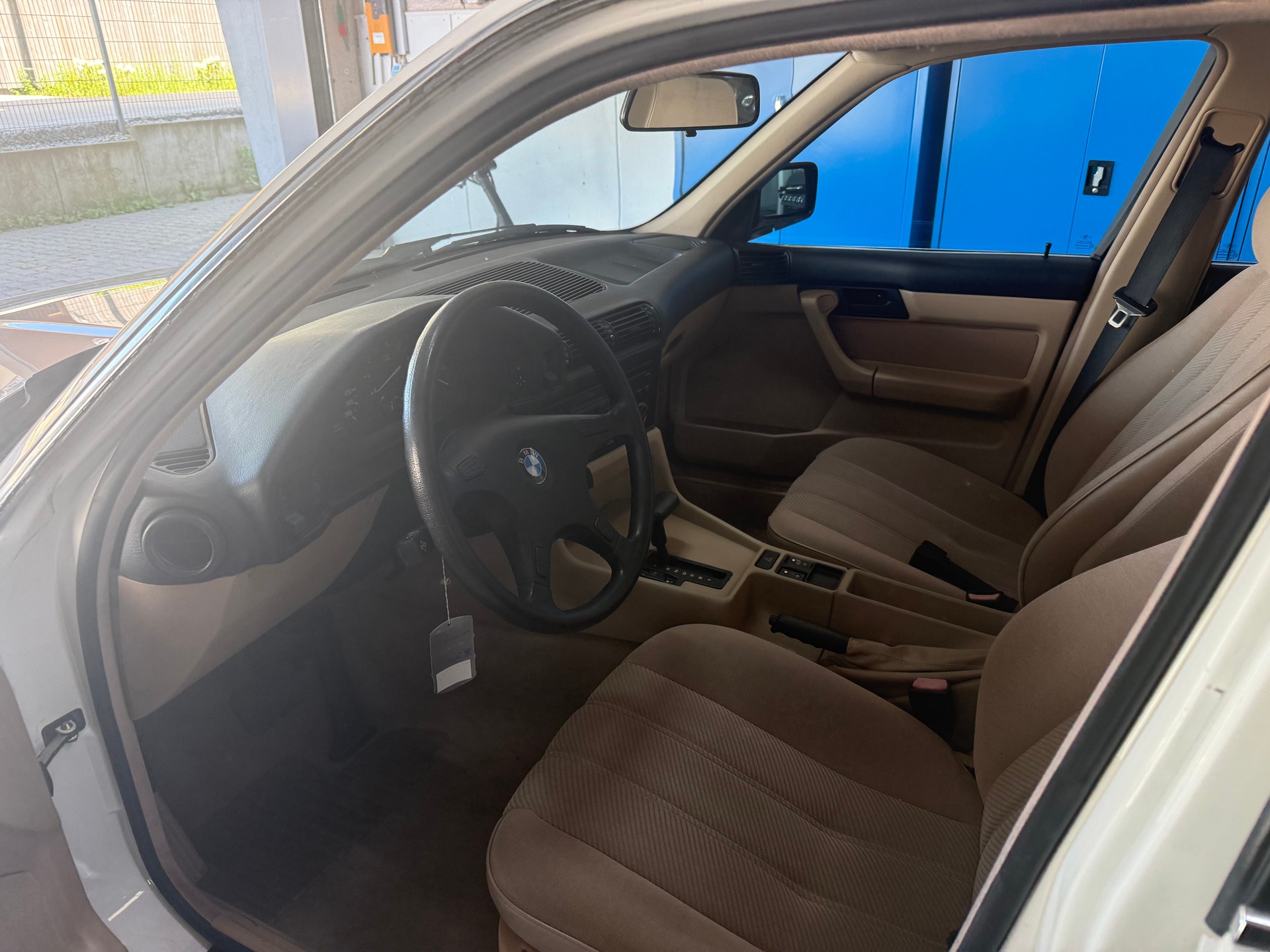 BMW 525i 24V A-image-4