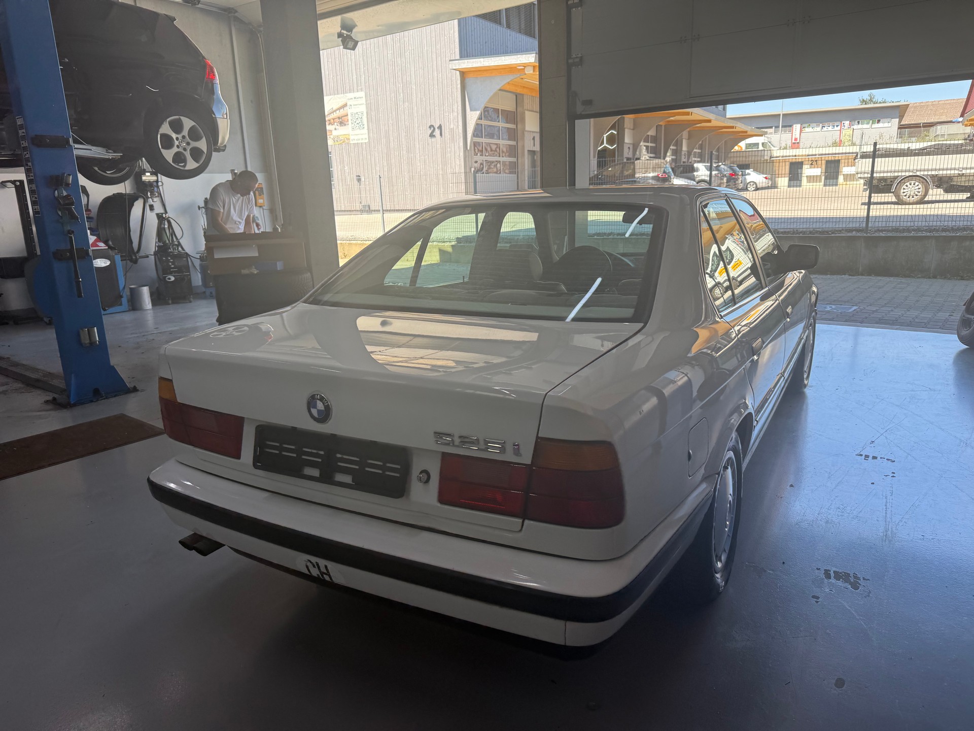 BMW 525i 24V A-image-2