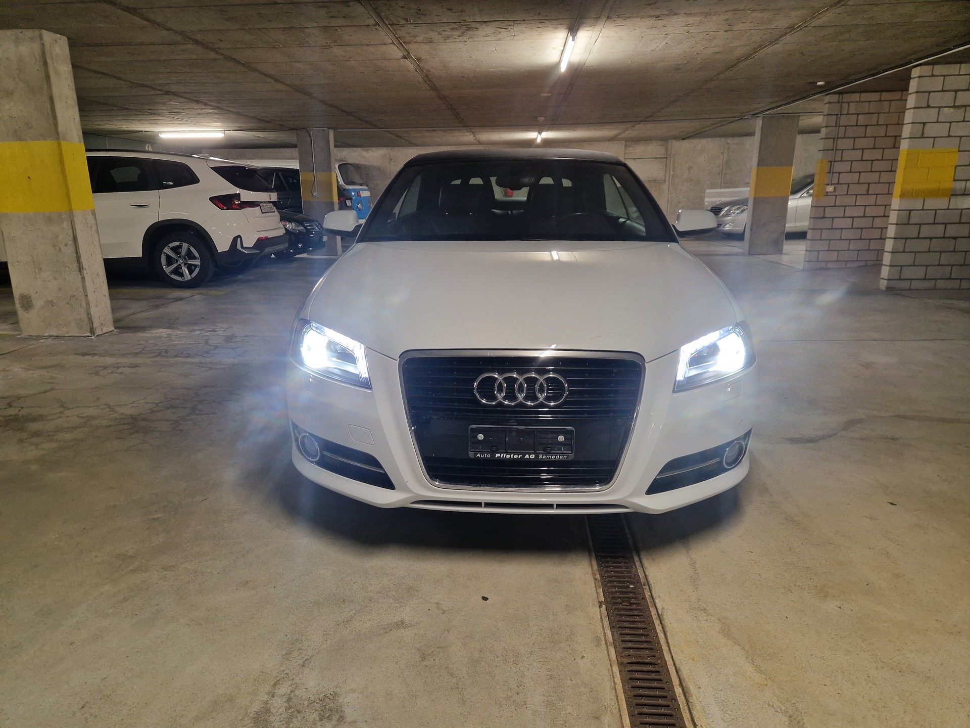 AUDI A3 Cabriolet 1.4 TFSI Attraction-image-6