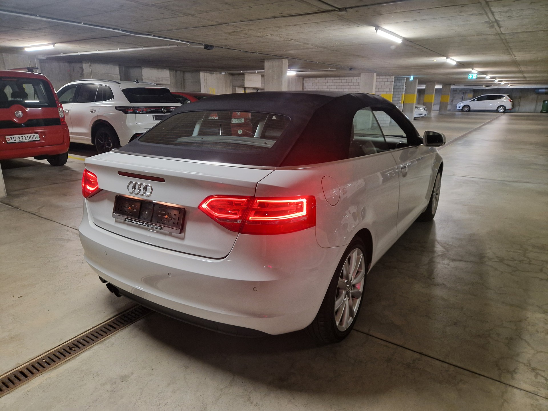 AUDI A3 Cabriolet 1.4 TFSI Attraction-image-8