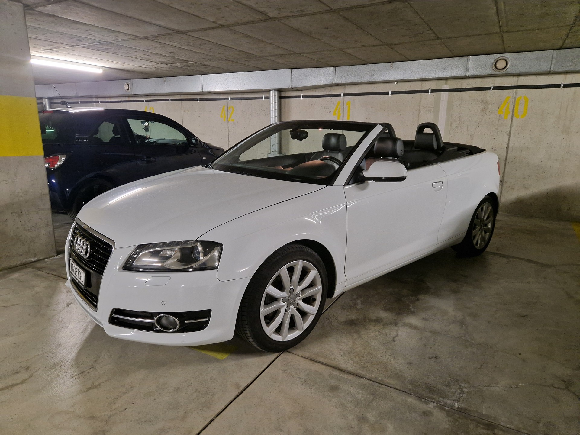 AUDI A3 Cabriolet 1.4 TFSI Attraction-image-0
