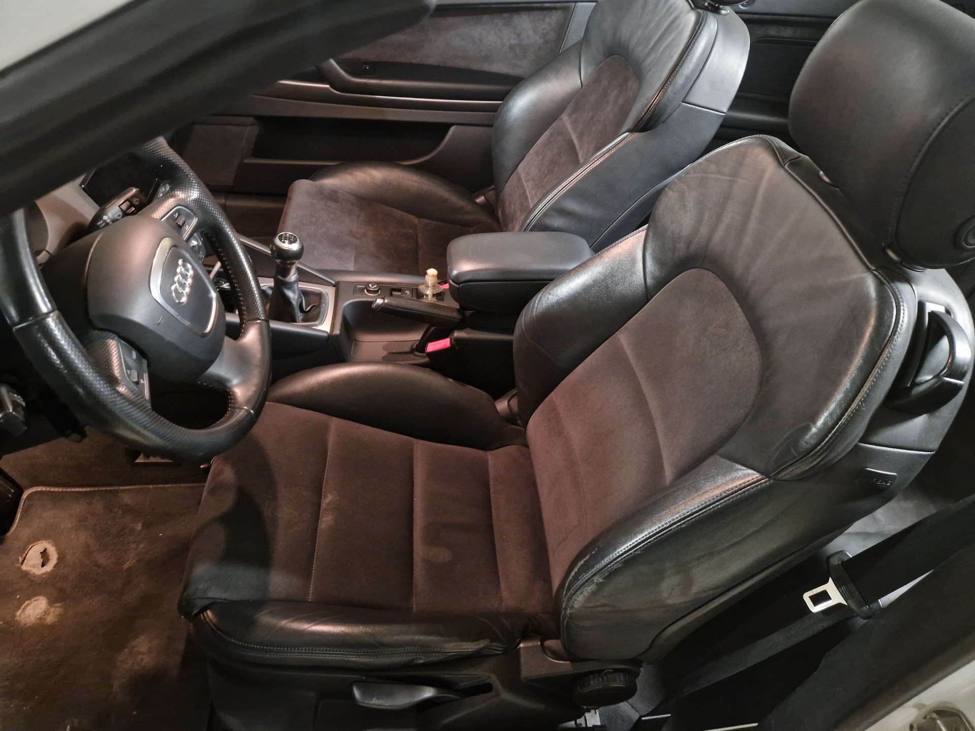 AUDI A3 Cabriolet 1.4 TFSI Attraction-image-10