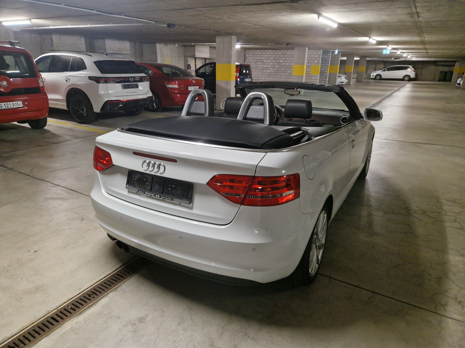 AUDI A3 Cabriolet 1.4 TFSI Attraction-image-4