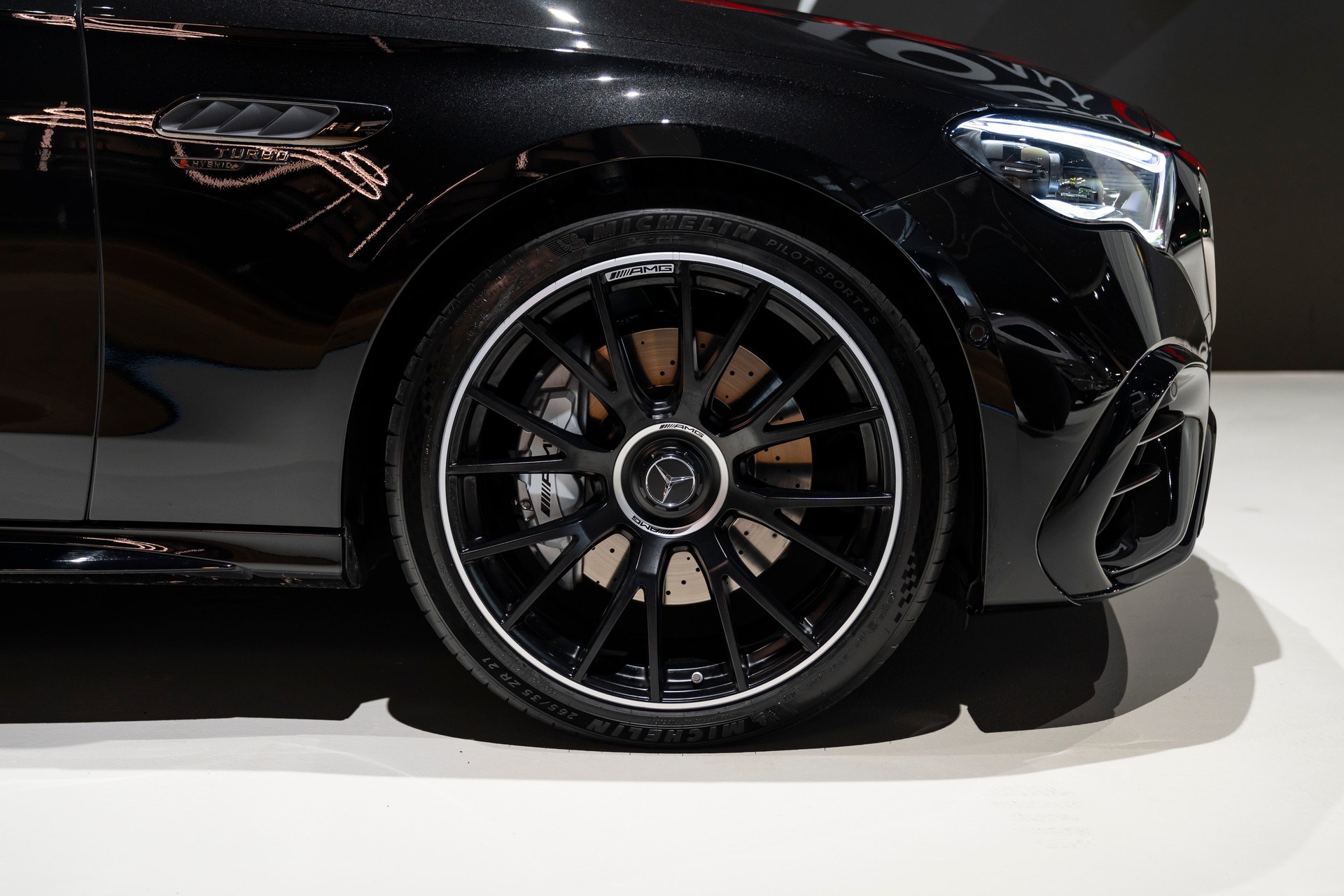 MERCEDES-BENZ E 53 Hybrid T 4Matic+ 9G-Tronic-image-5
