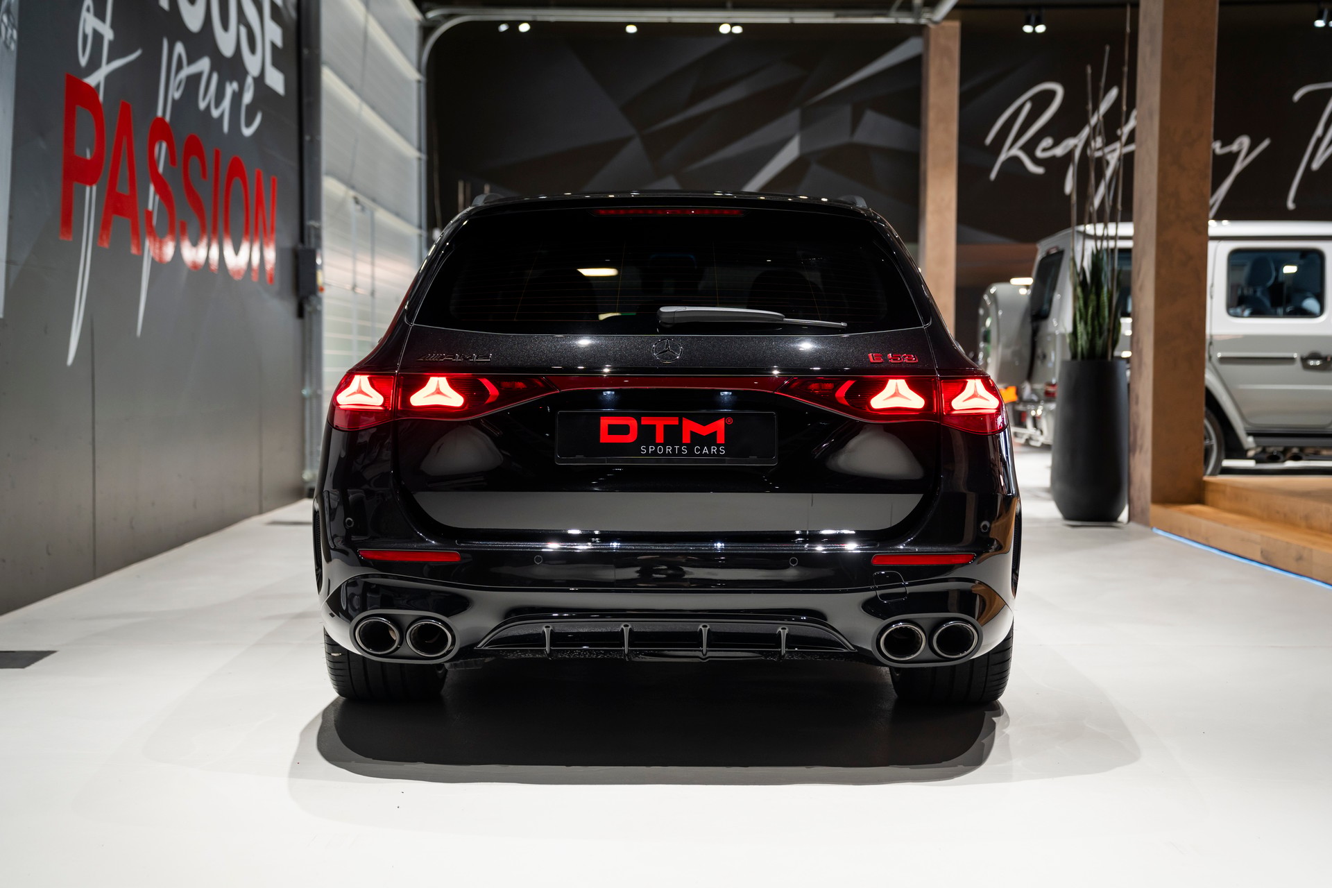 MERCEDES-BENZ E 53 Hybrid T 4Matic+ 9G-Tronic-image-4