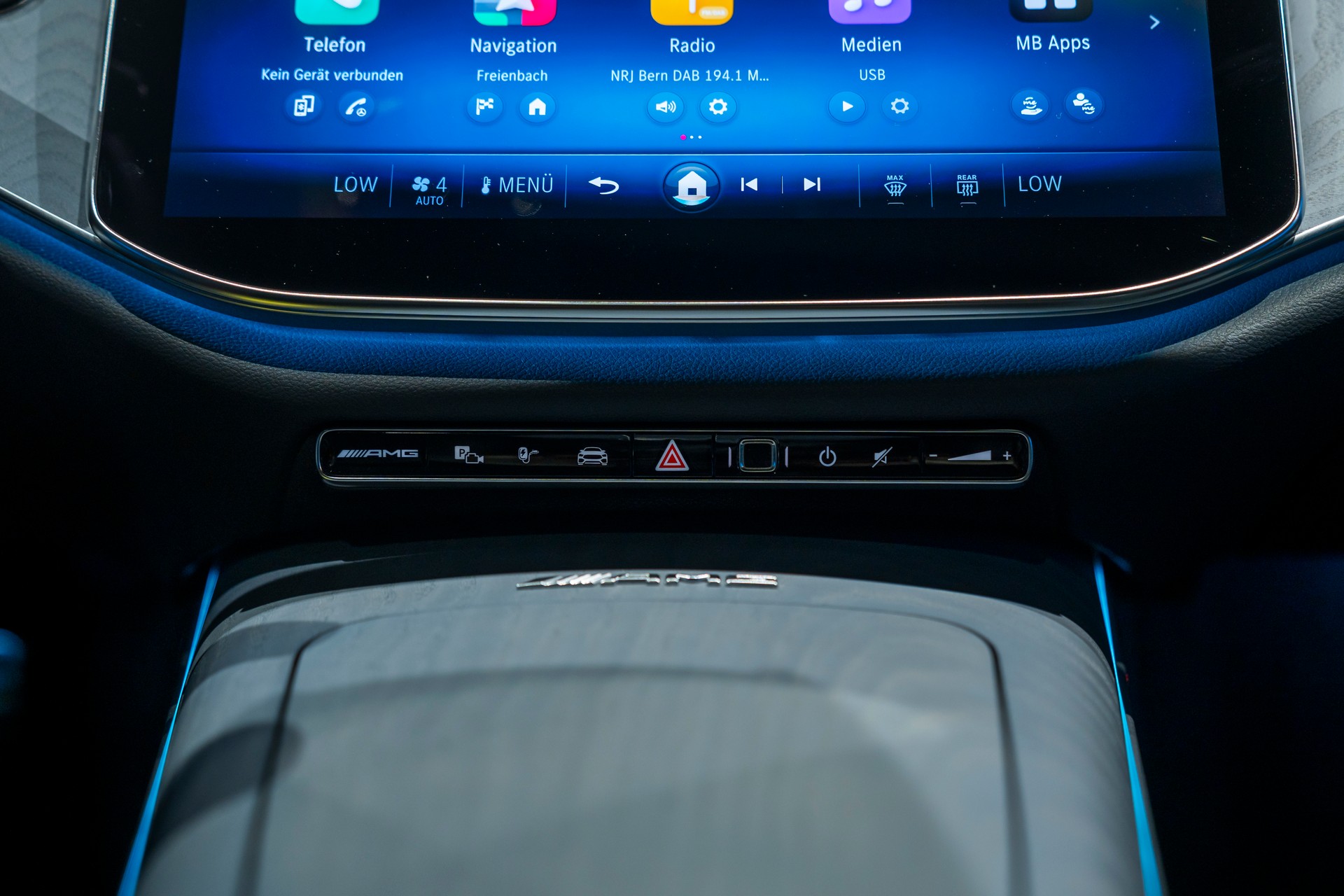 MERCEDES-BENZ E 53 Hybrid T 4Matic+ 9G-Tronic-image-12