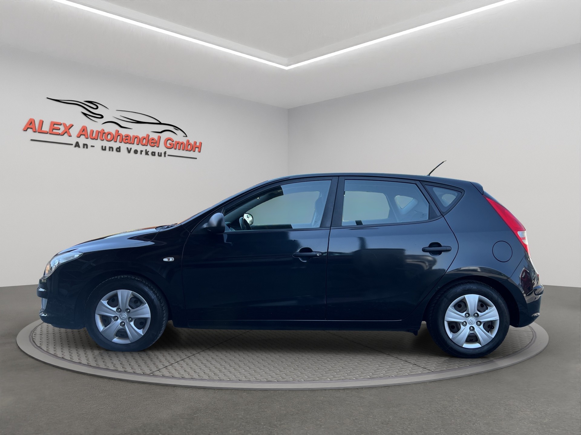 HYUNDAI i30 1.4 Comfort-image-2