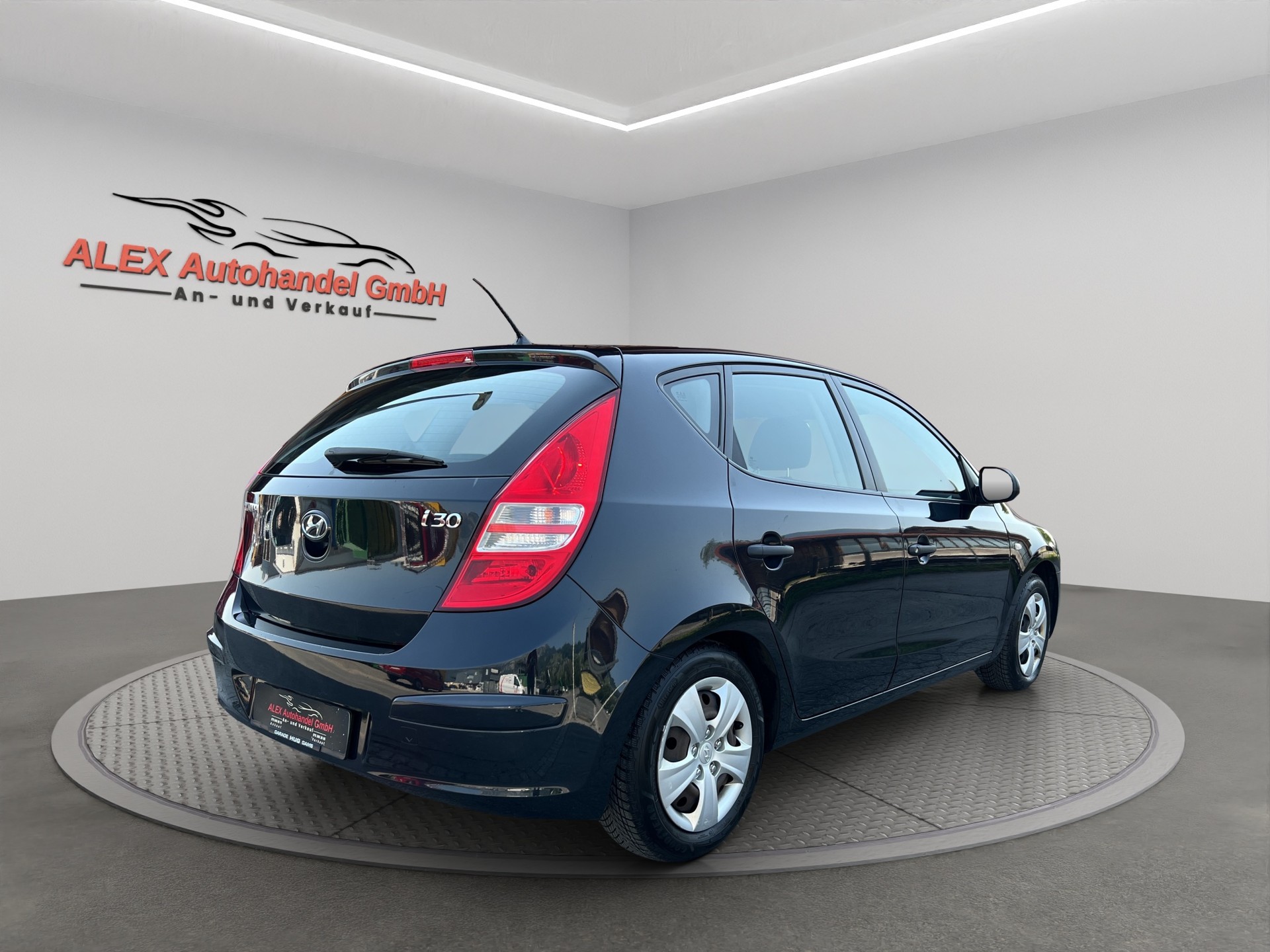 HYUNDAI i30 1.4 Comfort-image-6