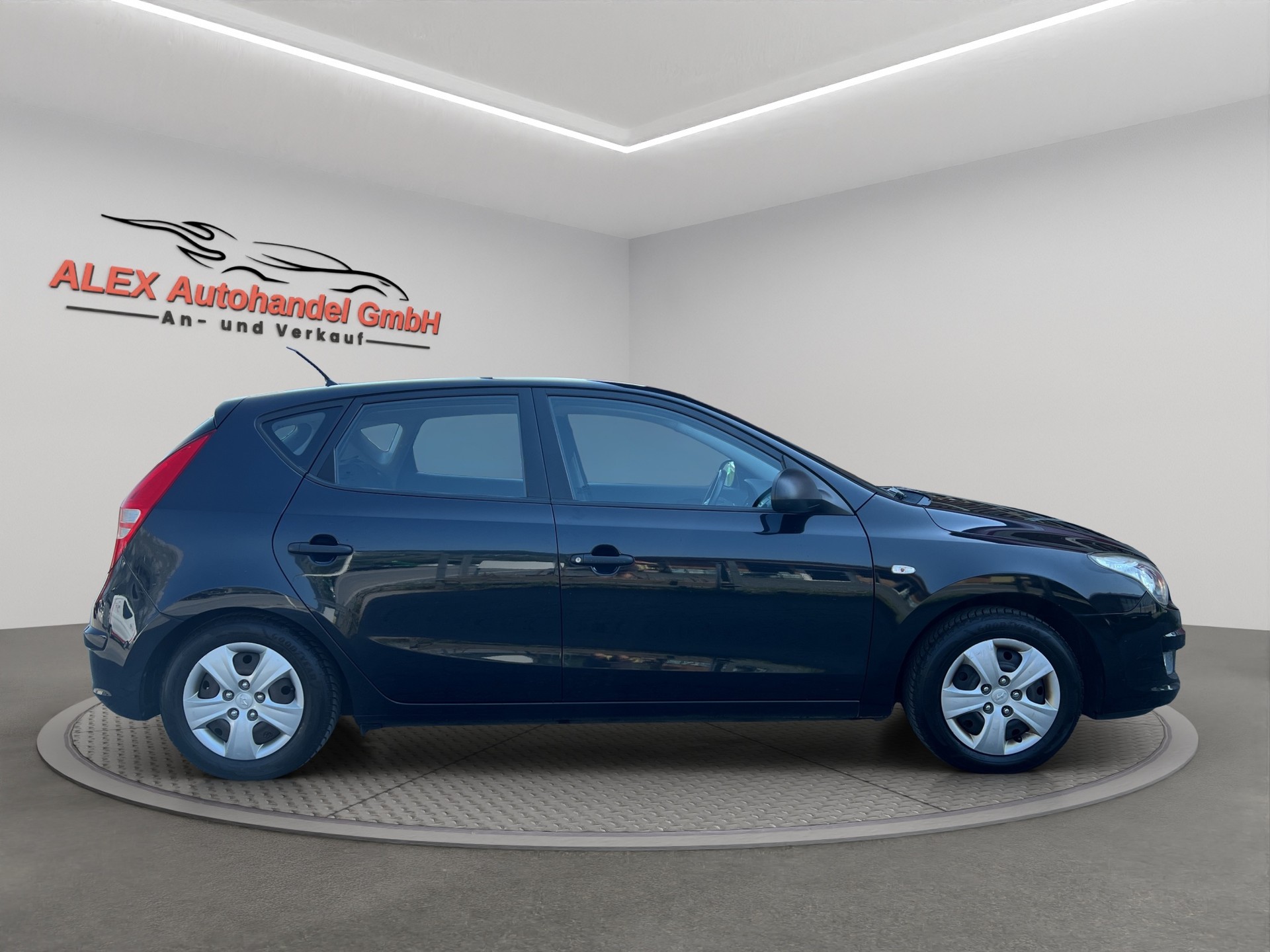 HYUNDAI i30 1.4 Comfort-image-7