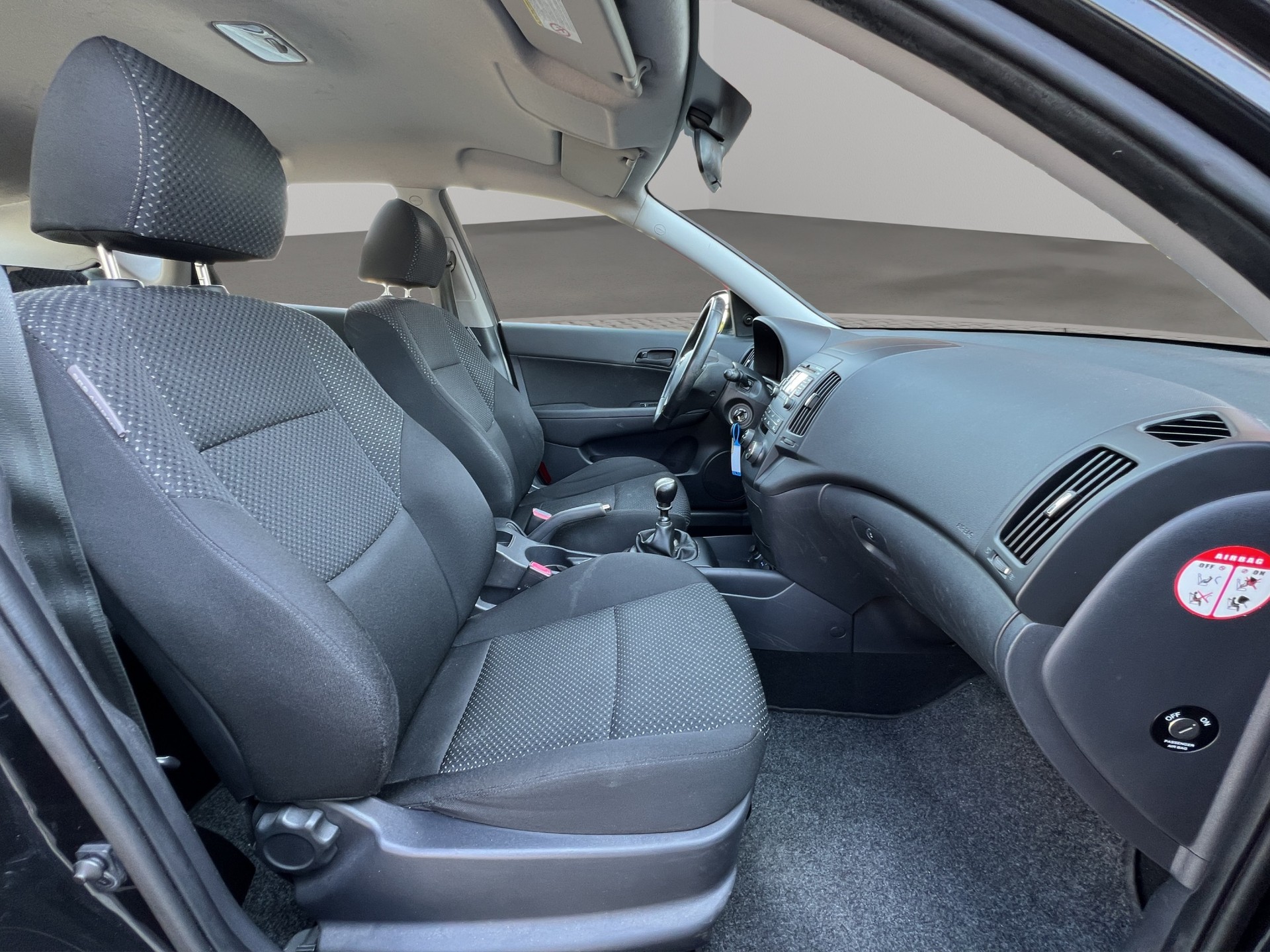 HYUNDAI i30 1.4 Comfort-image-11