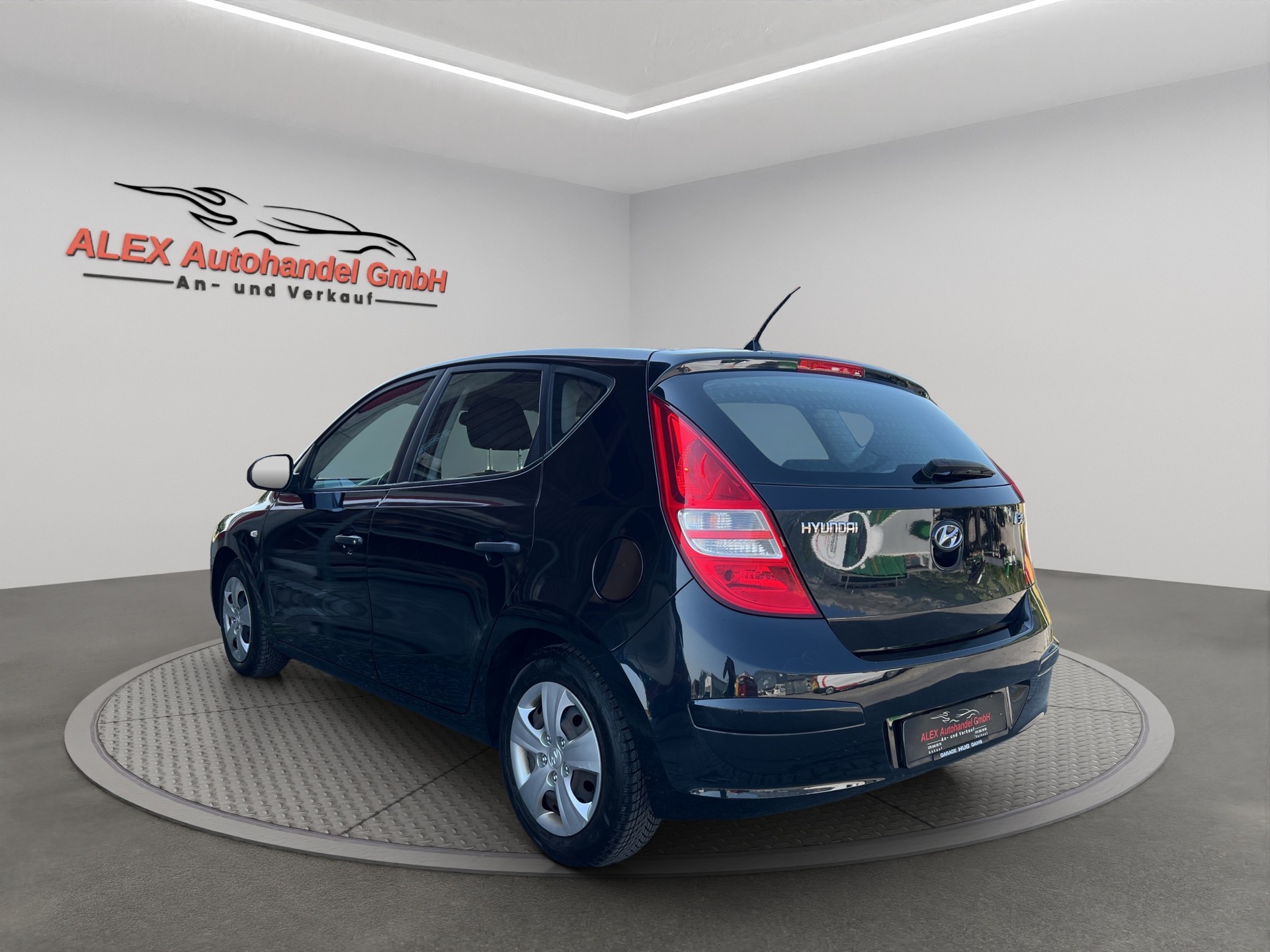 HYUNDAI i30 1.4 Comfort-image-3