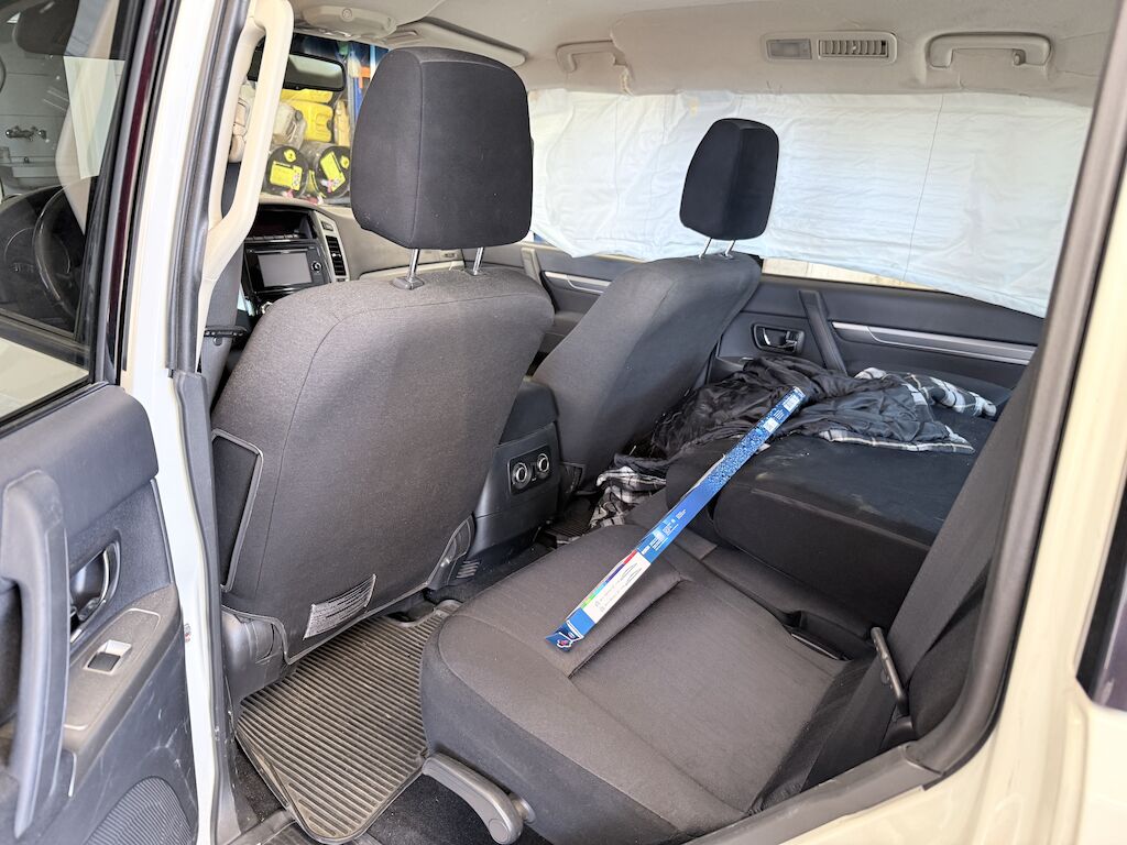 MITSUBISHI Pajero 3.2 DI-D Style Automatic-image-11