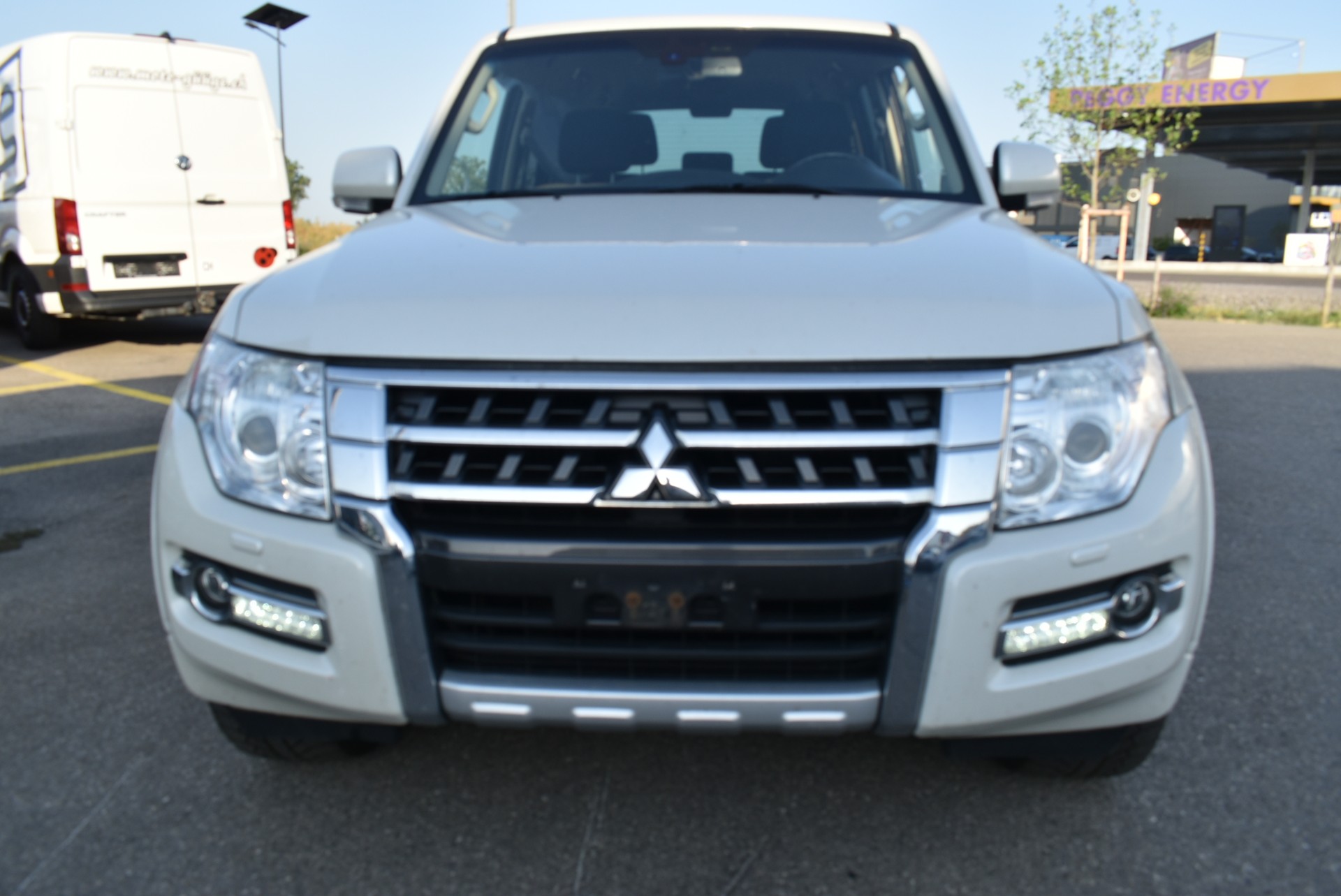 MITSUBISHI Pajero 3.2 DI-D Style Automatic-image-3