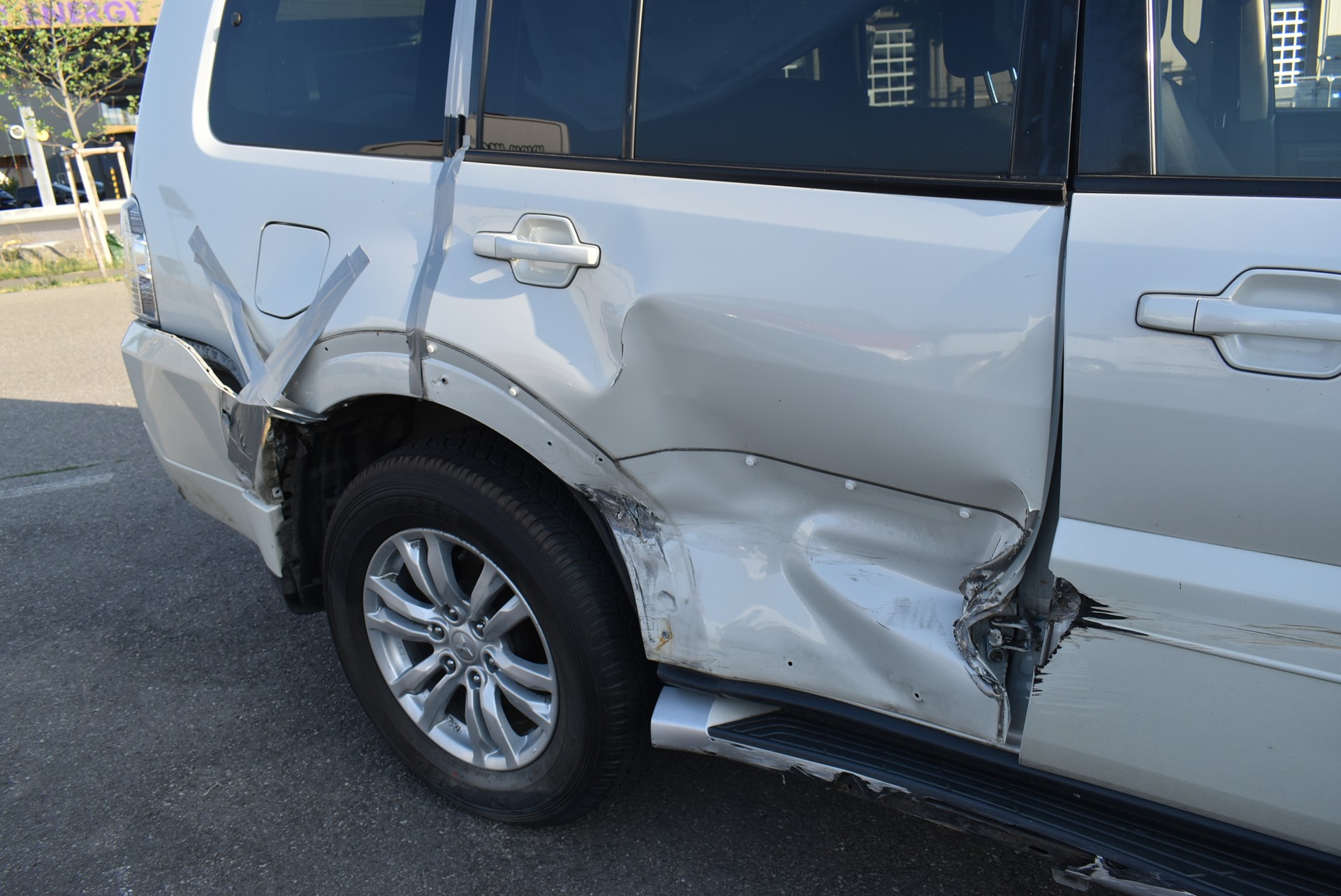 MITSUBISHI Pajero 3.2 DI-D Style Automatic-image-4