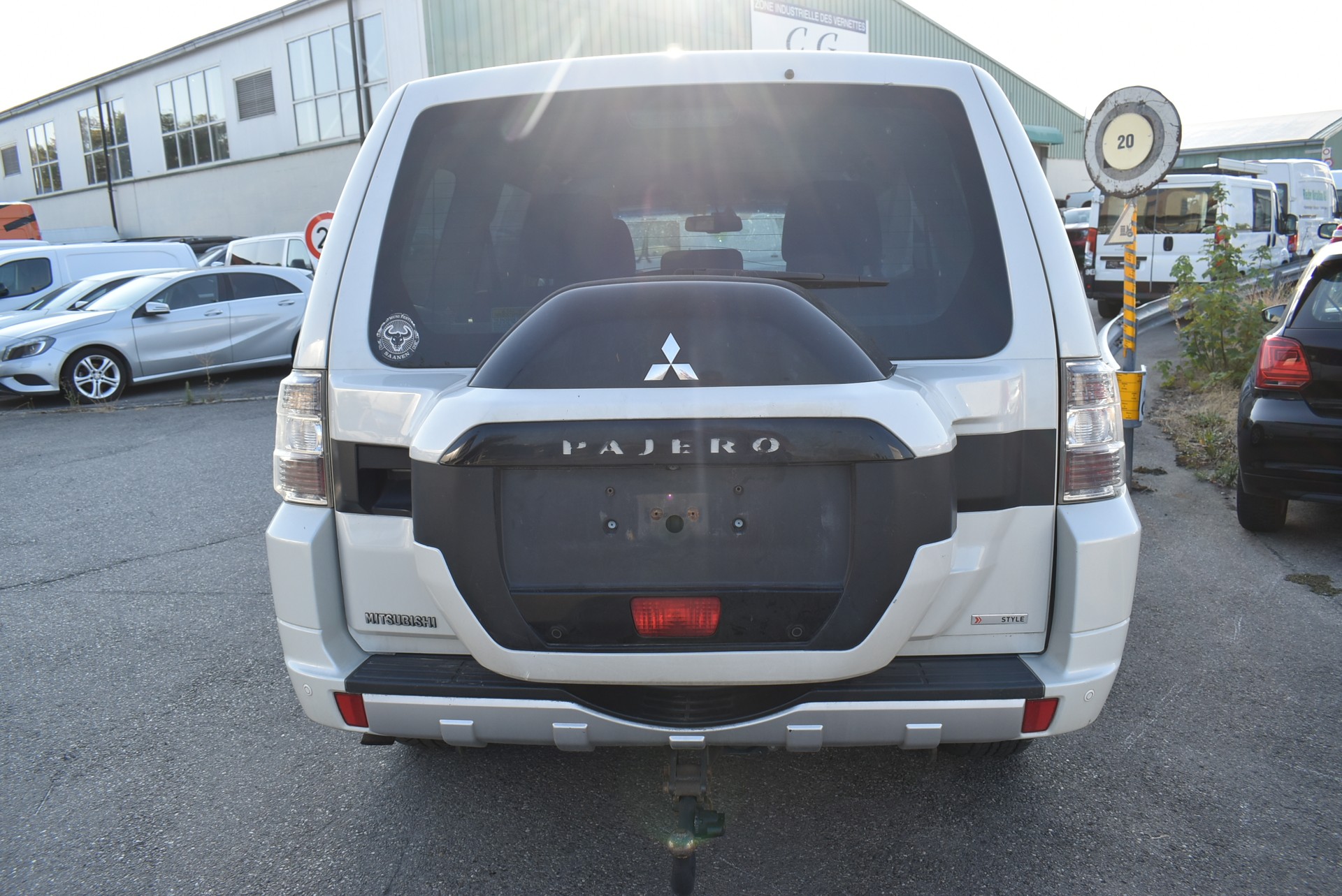 MITSUBISHI Pajero 3.2 DI-D Style Automatic-image-6