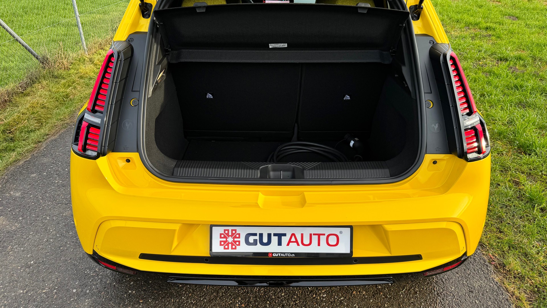 RENAULT R5 E-Tech Comfort Range 52 kWh Iconic Five-image-11