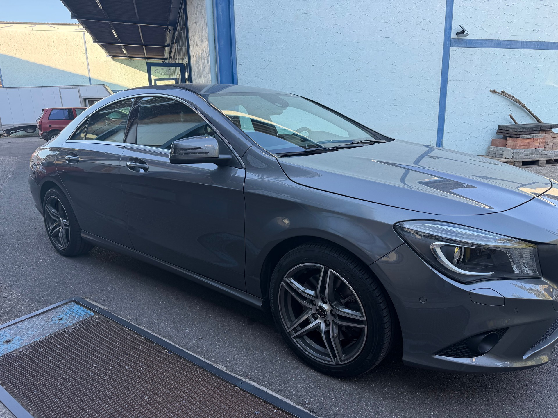 MERCEDES-BENZ CLA 250 Urban 7G-DCT 4Matic-image-10