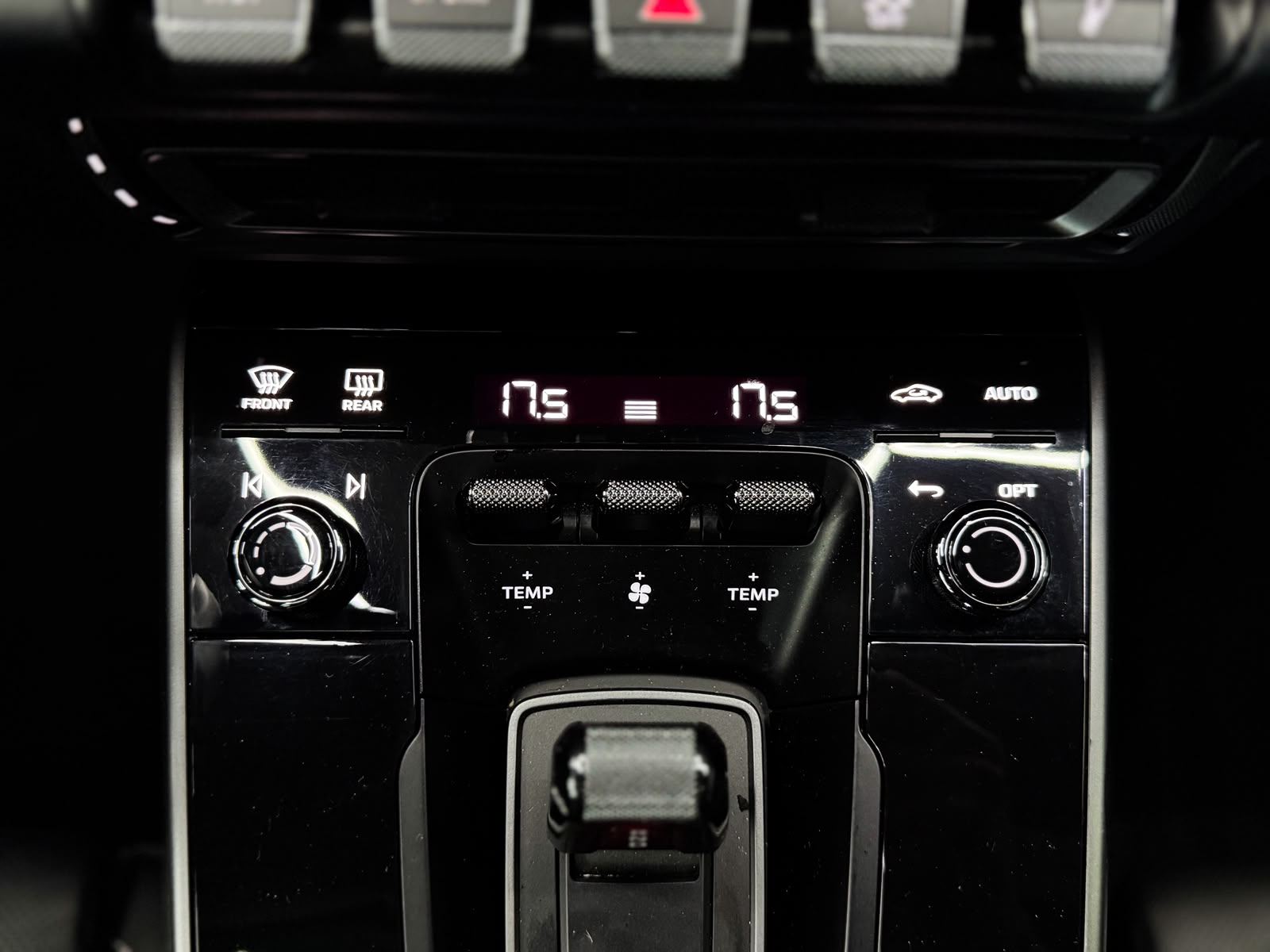 PORSCHE 911 Carrera 4S PDK-image-19