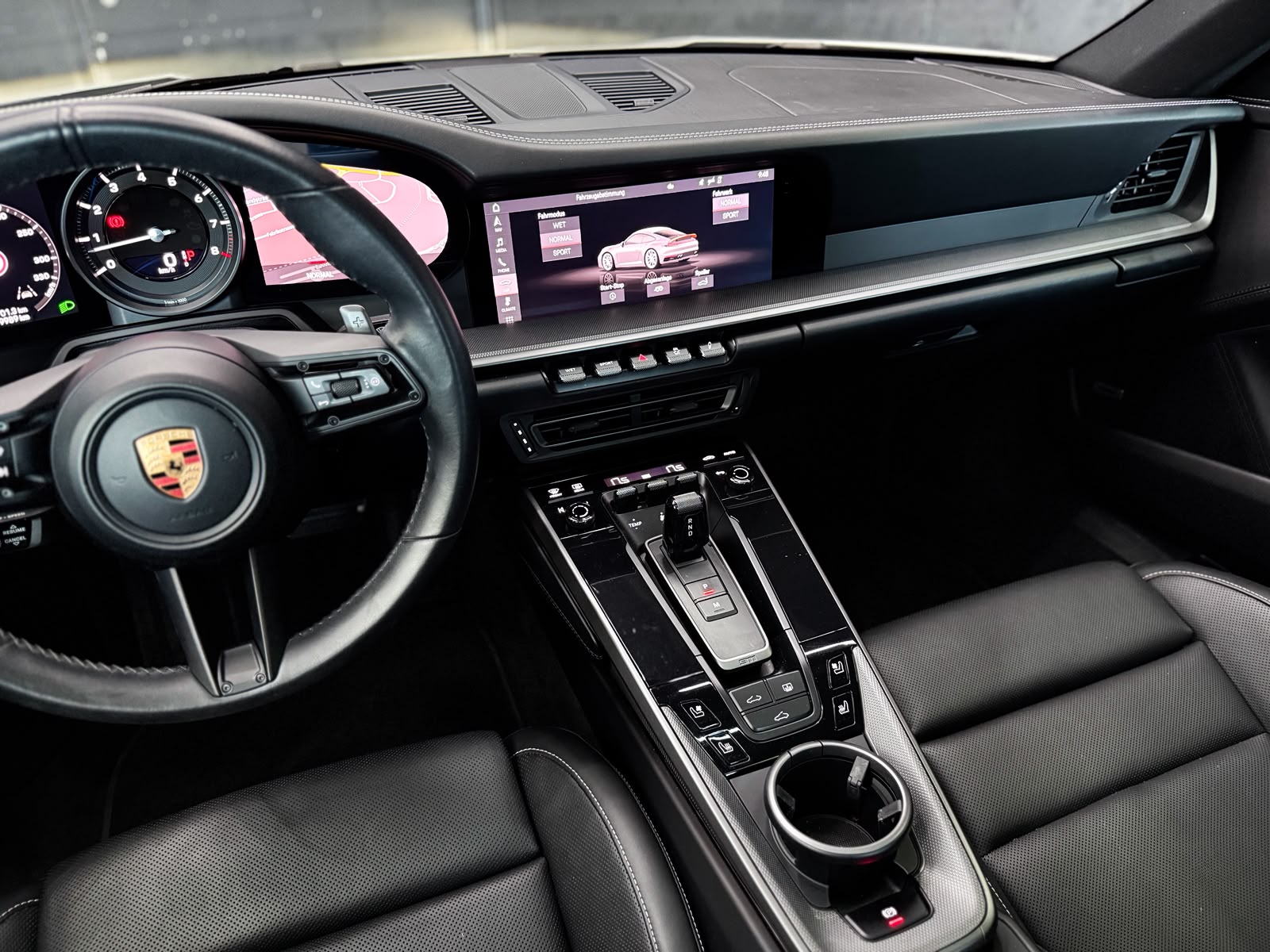 PORSCHE 911 Carrera 4S PDK-image-15