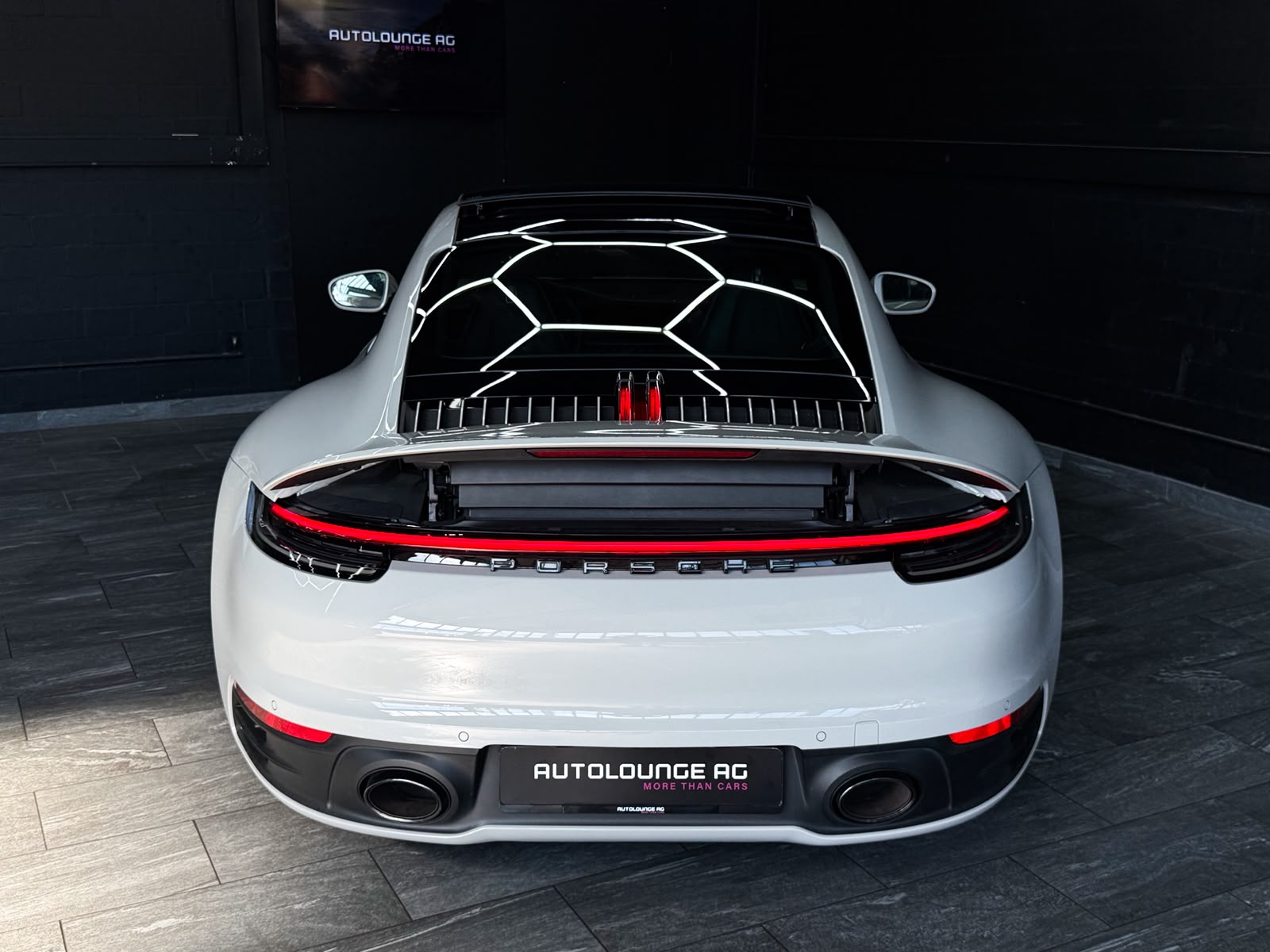 PORSCHE 911 Carrera 4S PDK-image-9