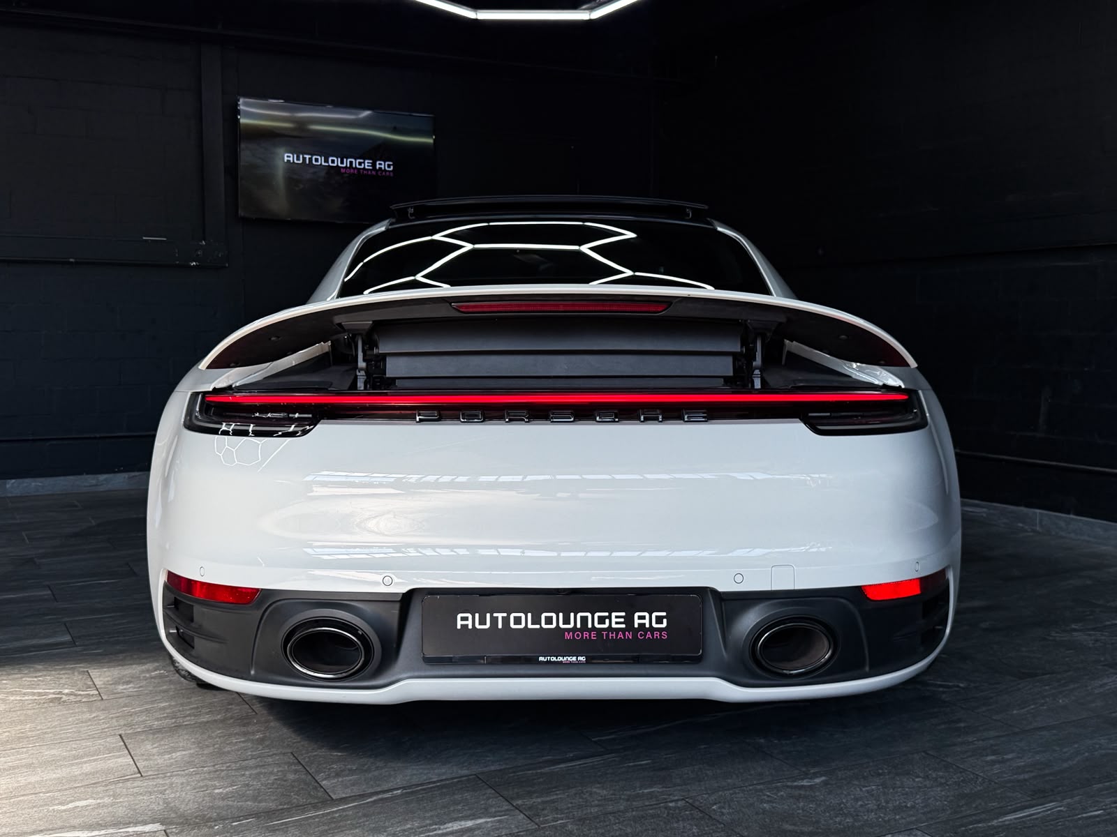 PORSCHE 911 Carrera 4S PDK-image-5