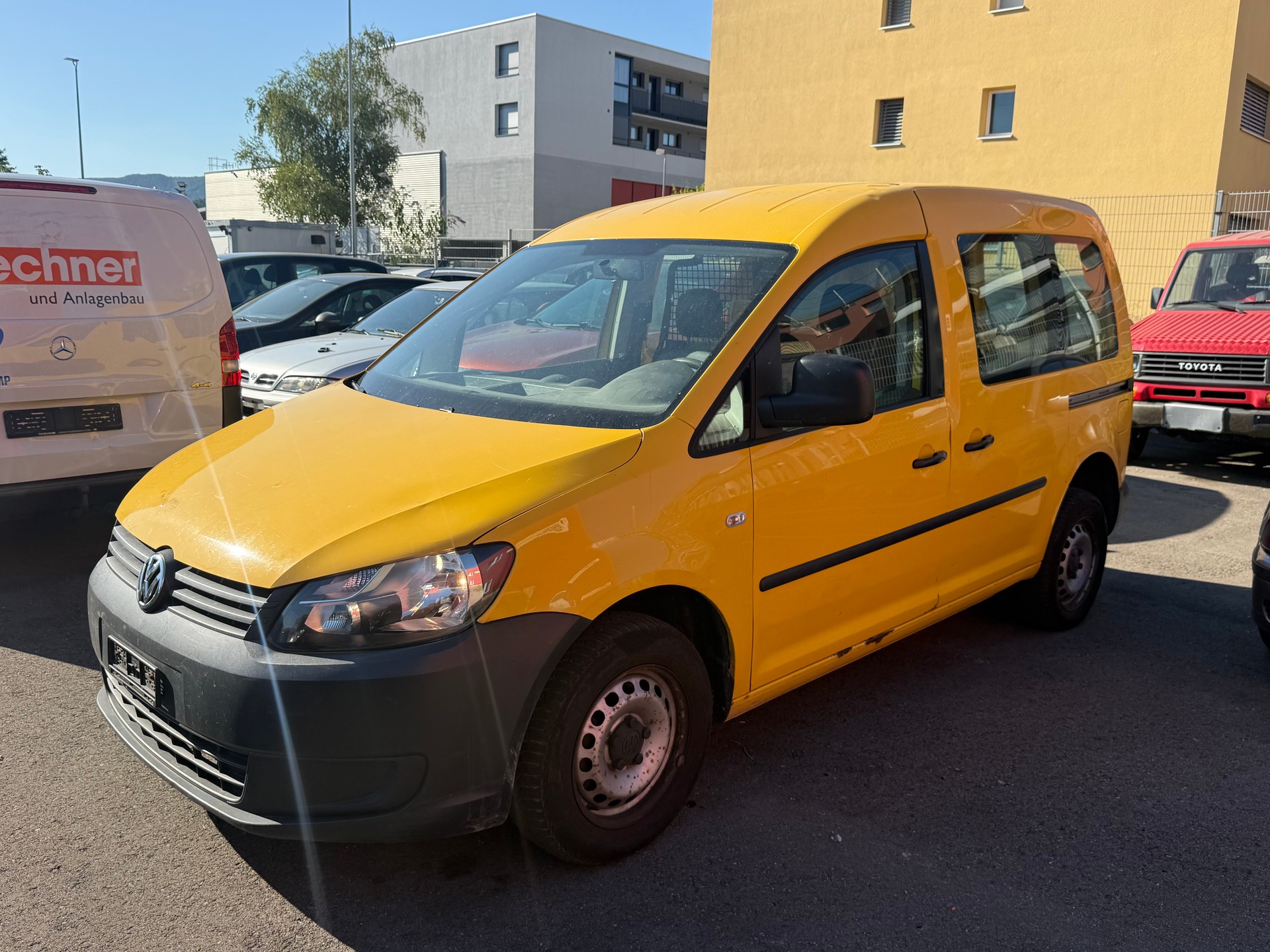 VW Caddy 2.0 TDI 4Motion-image-0
