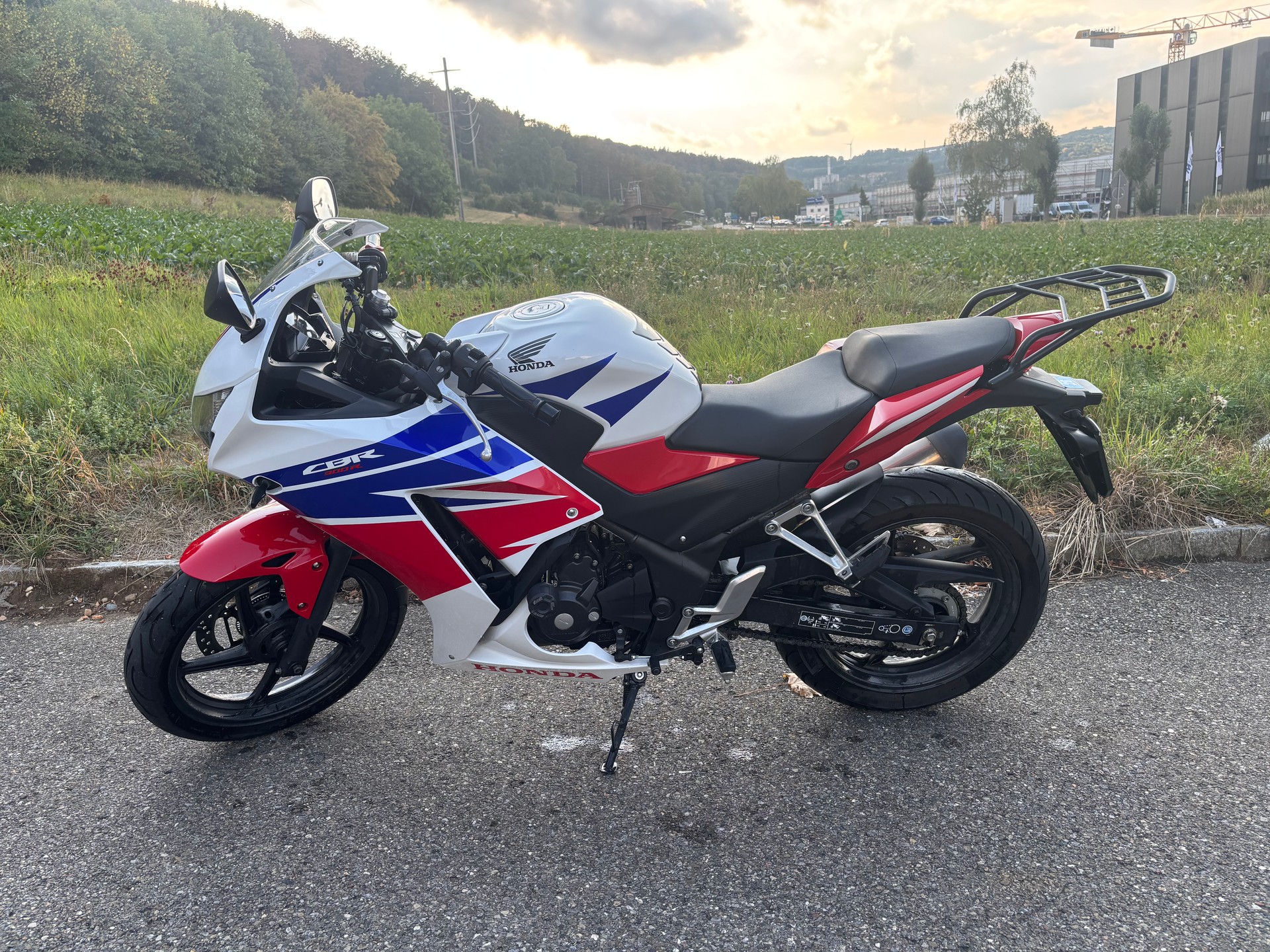 HONDA CBR 300 R